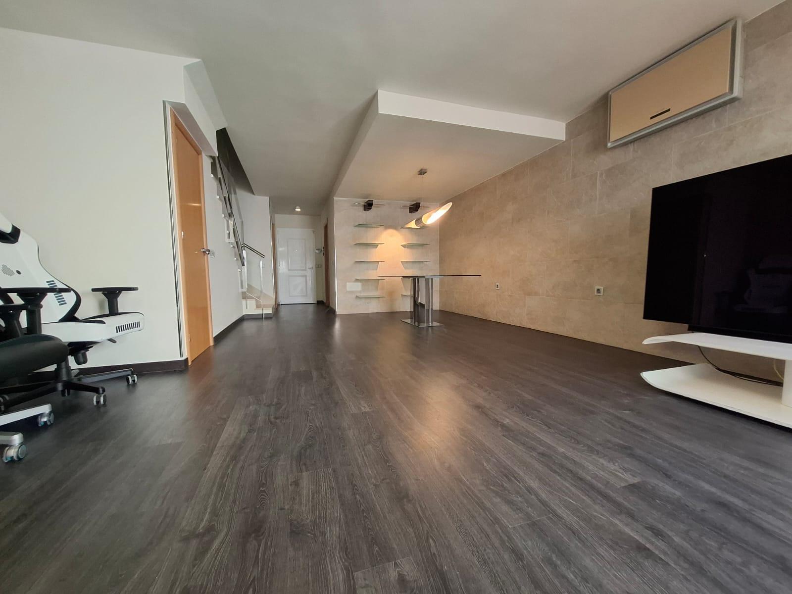 For sale of duplex in Roquetas de Mar
