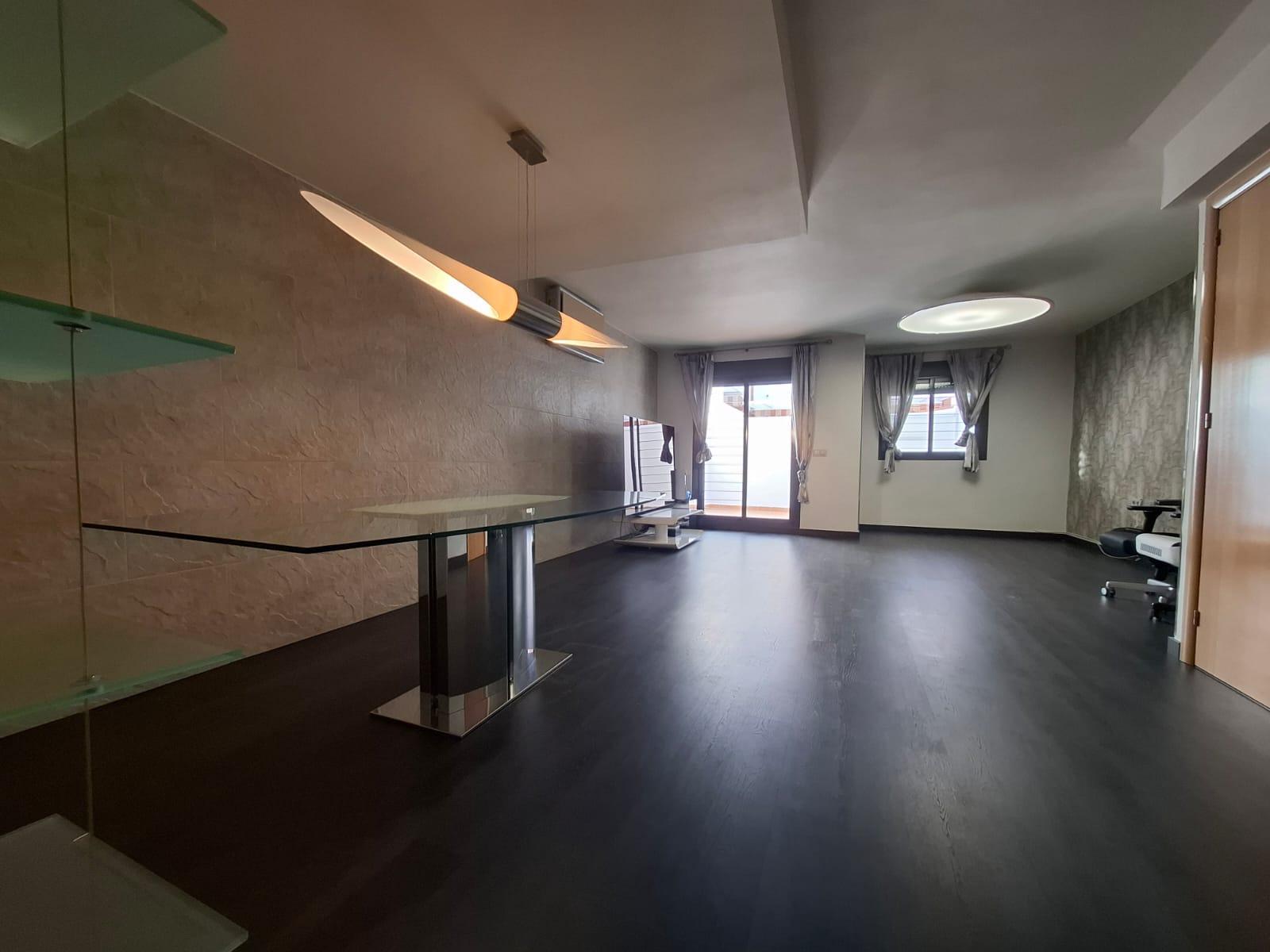 For sale of duplex in Roquetas de Mar