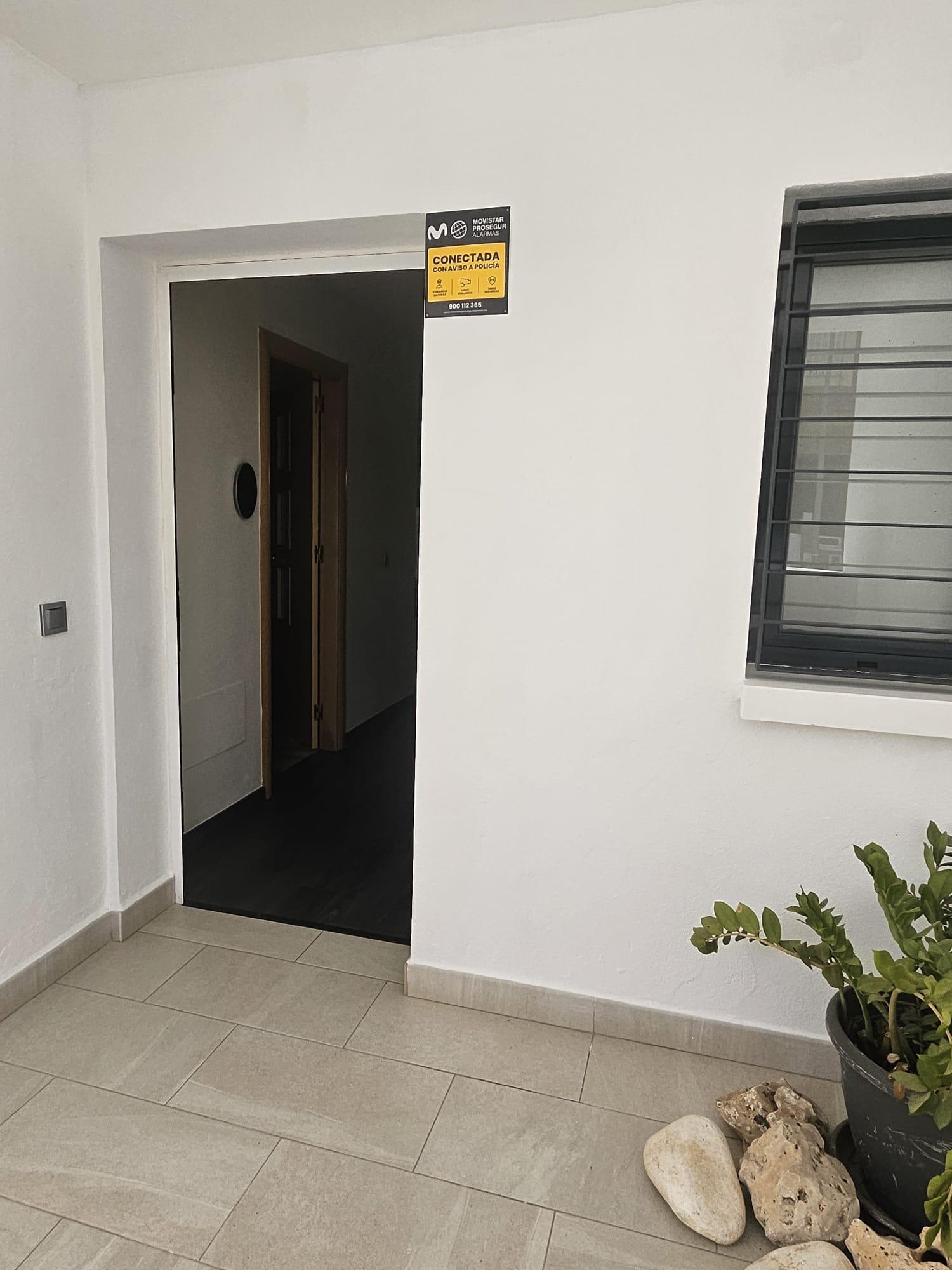 For sale of duplex in Roquetas de Mar