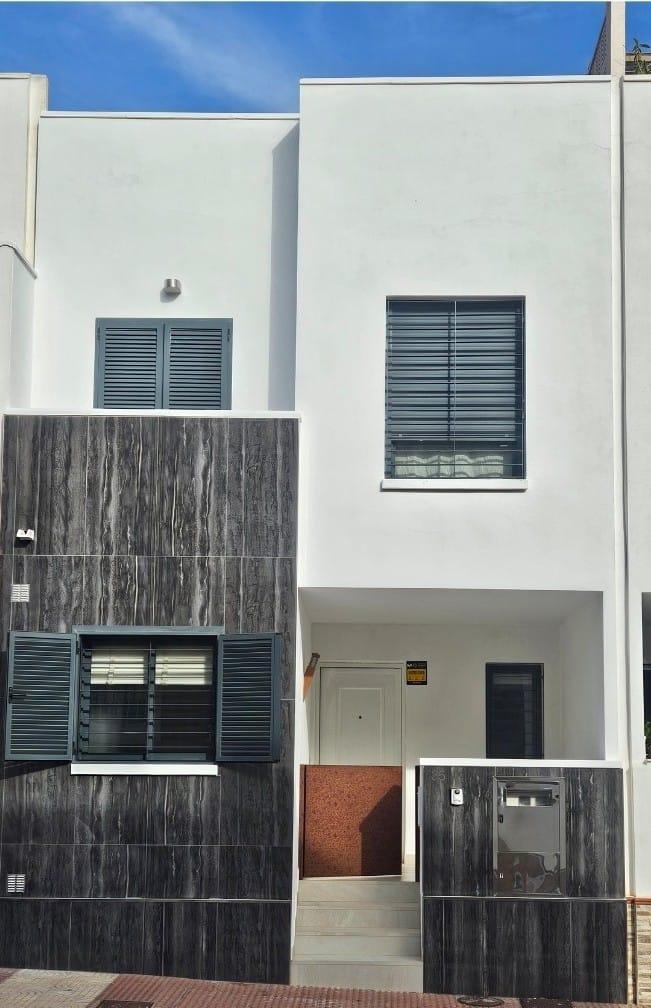 For sale of duplex in Roquetas de Mar