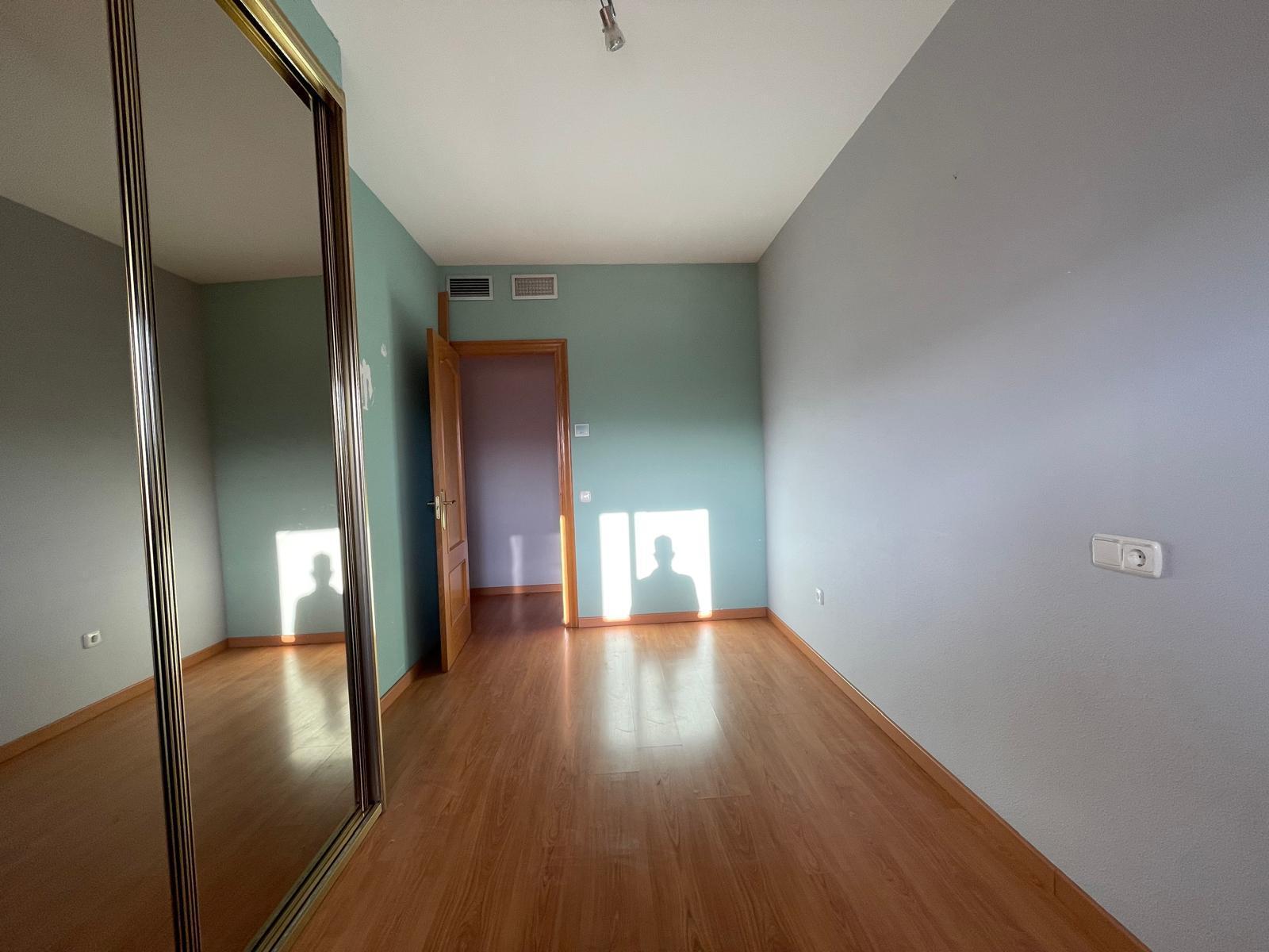For sale of flat in Almería