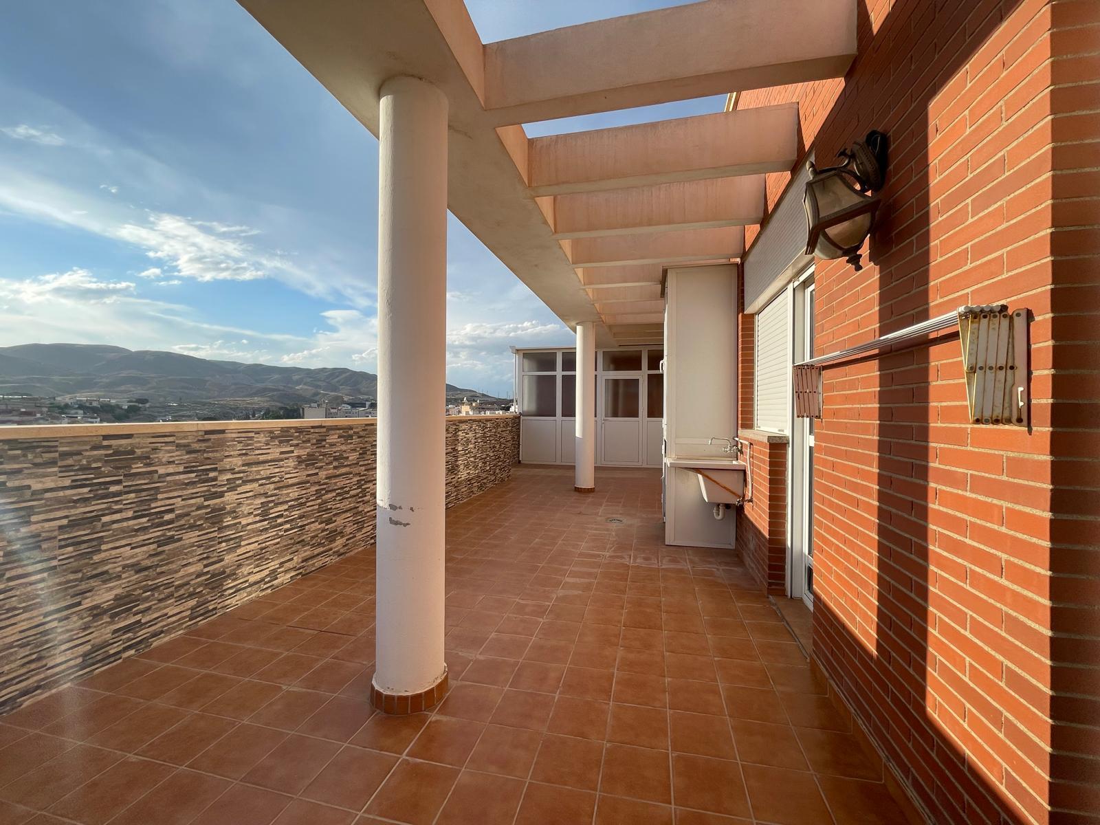 For sale of flat in Almería