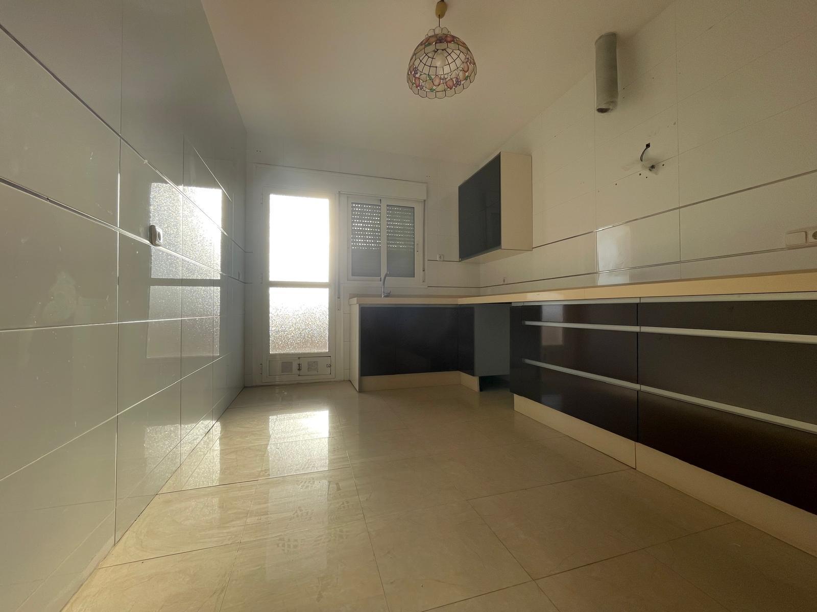 For sale of flat in Almería