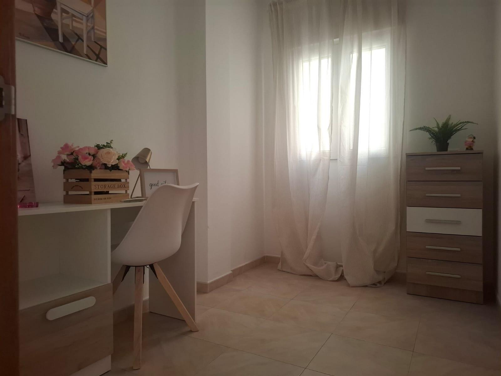 For sale of flat in Roquetas de Mar