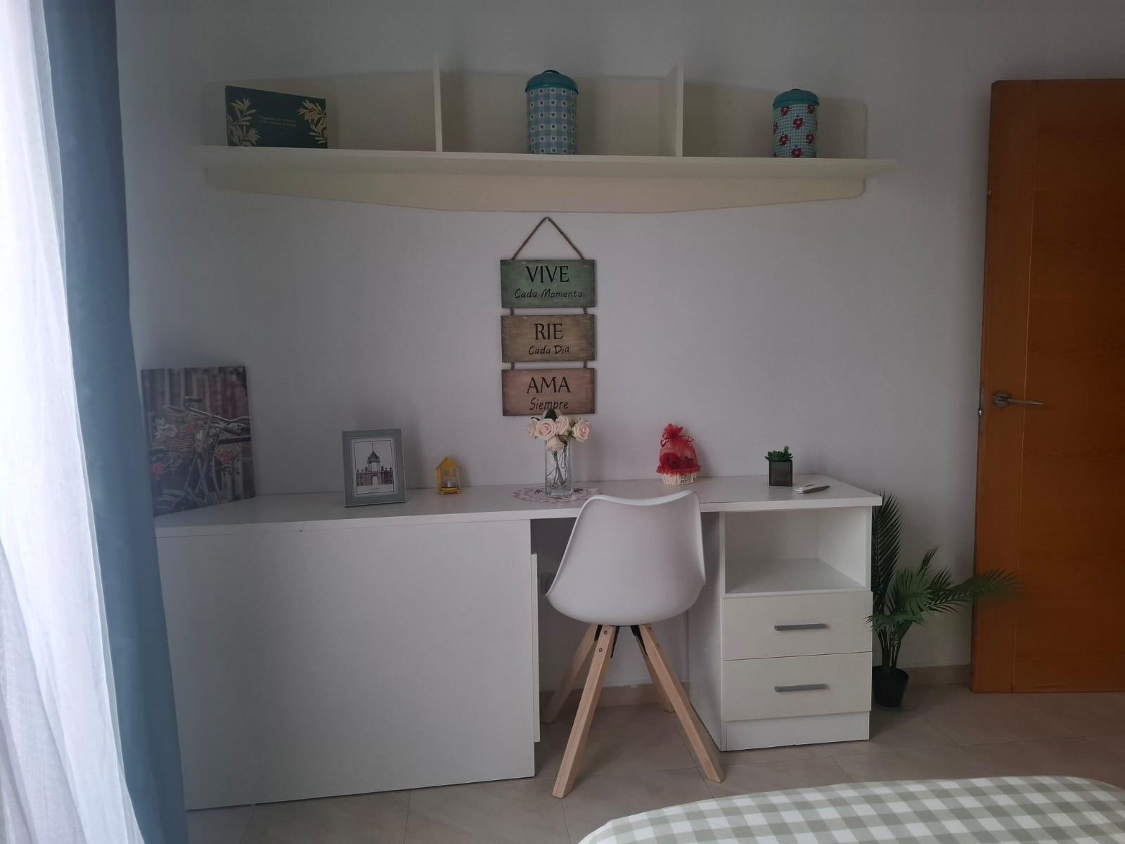 For sale of flat in Roquetas de Mar
