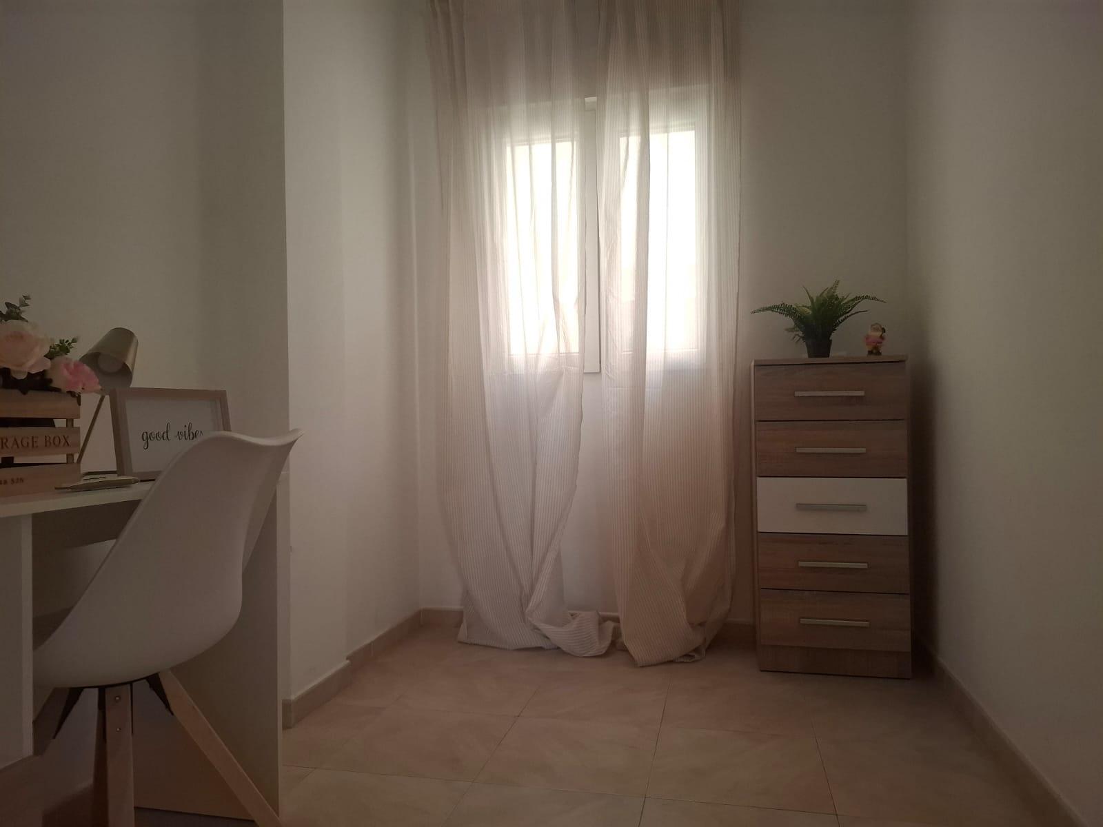 For sale of flat in Roquetas de Mar
