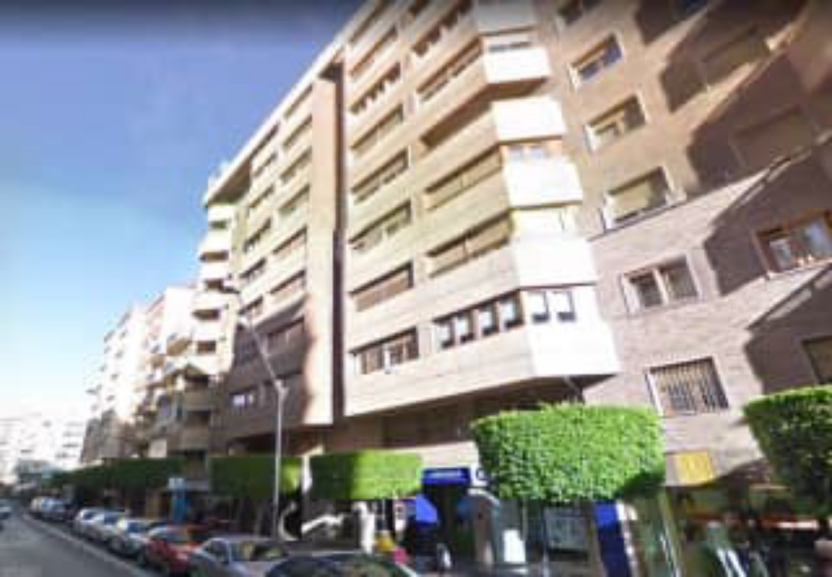 For sale of flat in Almería