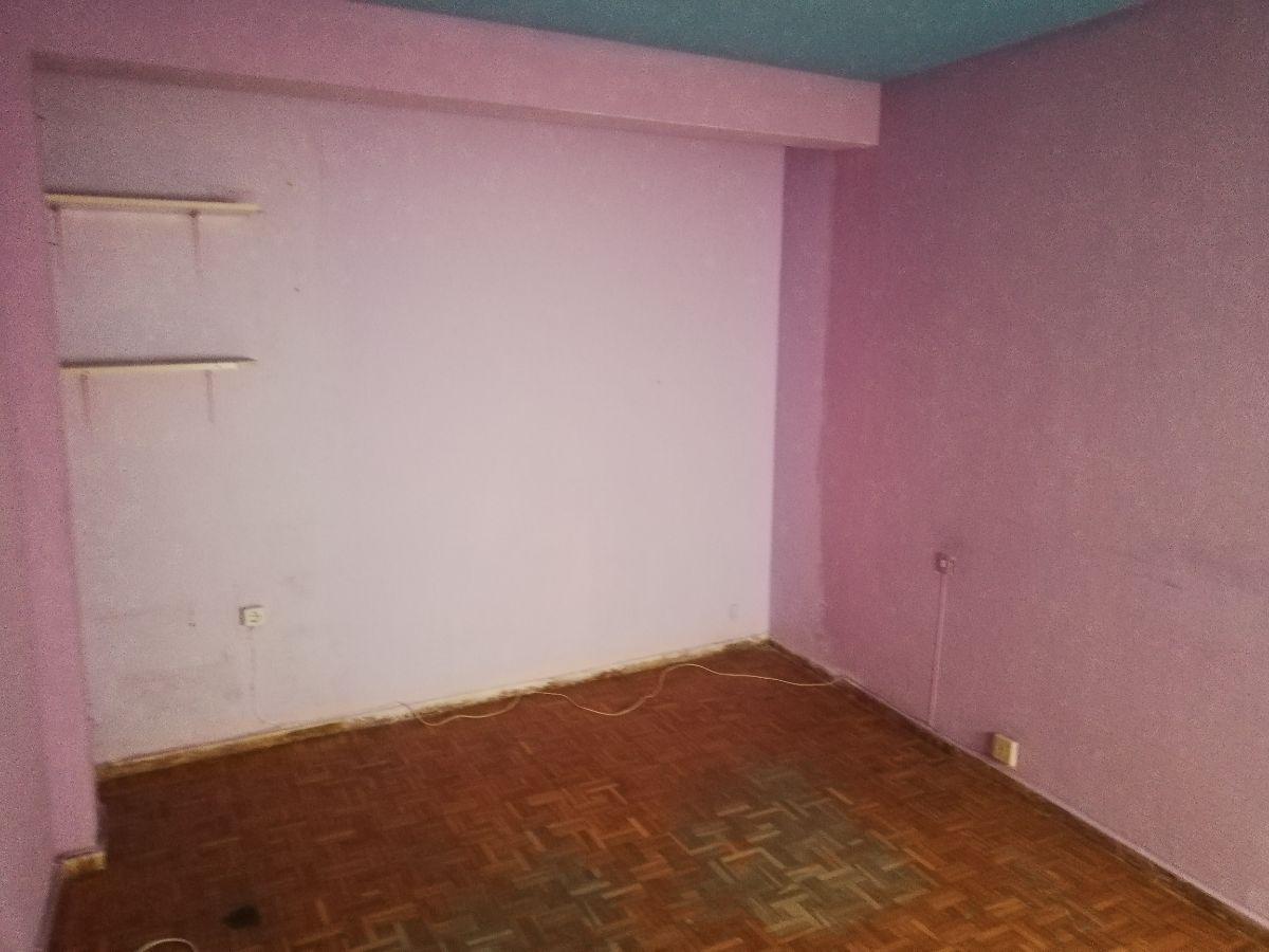 For sale of flat in Almería