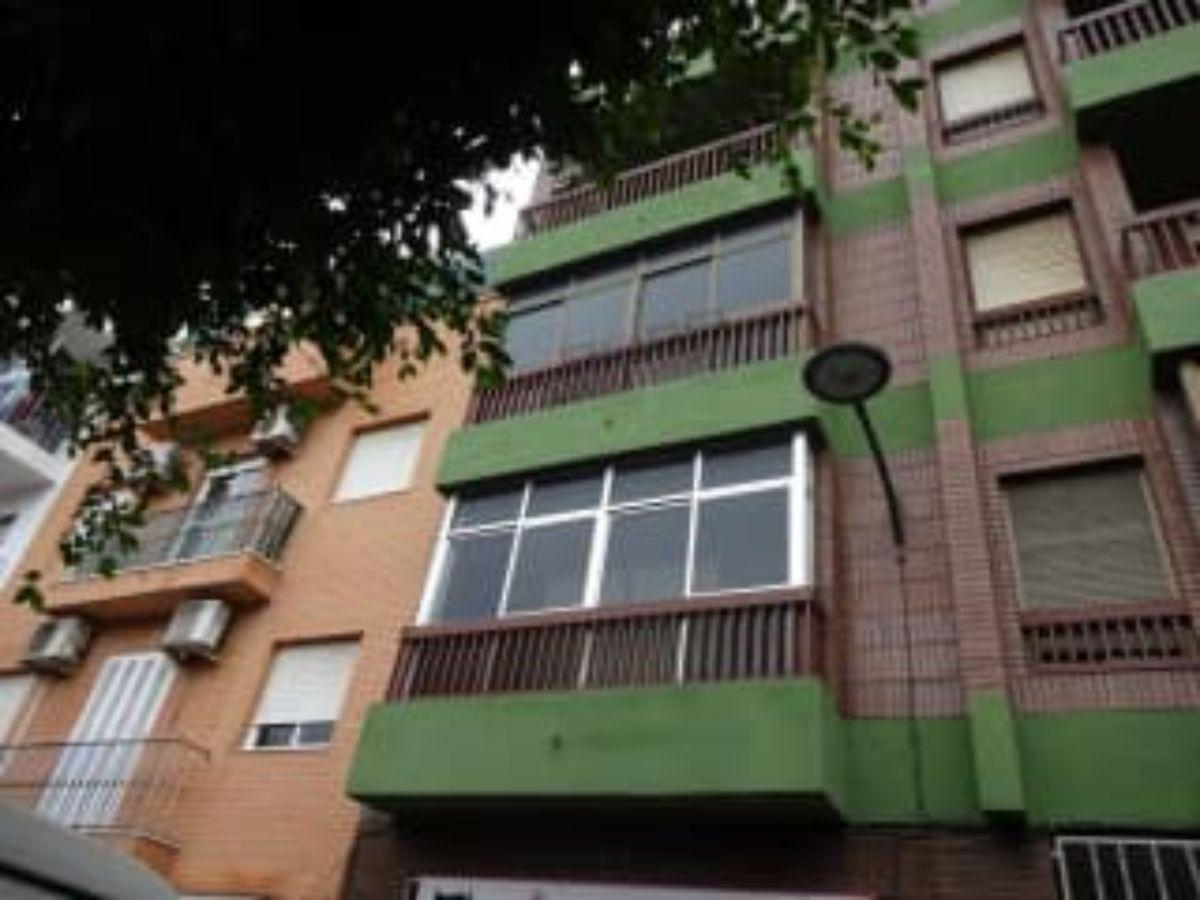 For sale of flat in Almería