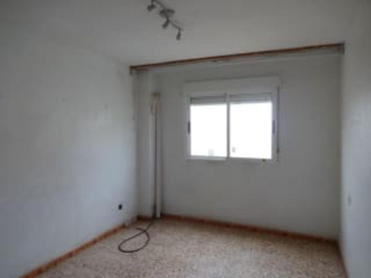For sale of flat in Almería
