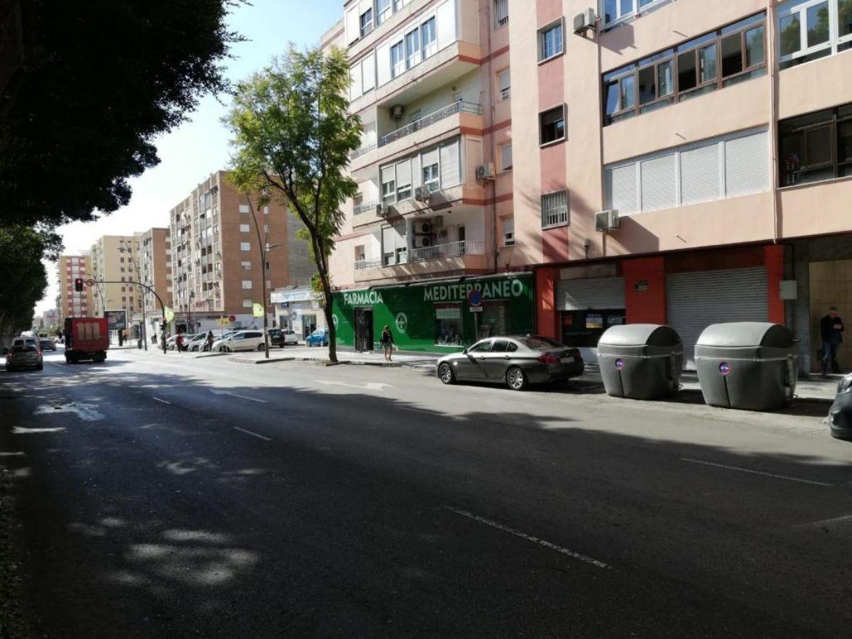 Venta de local comercial en Almería