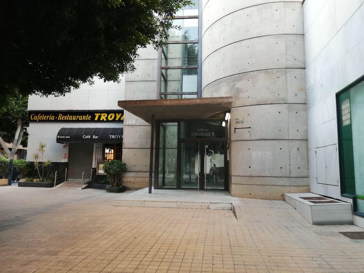 For sale of office in Almería