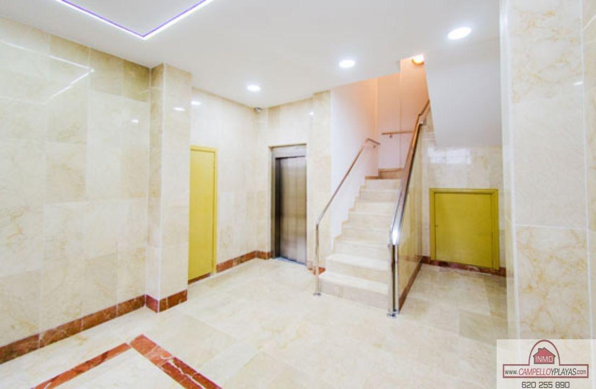 For sale of office in Alicante