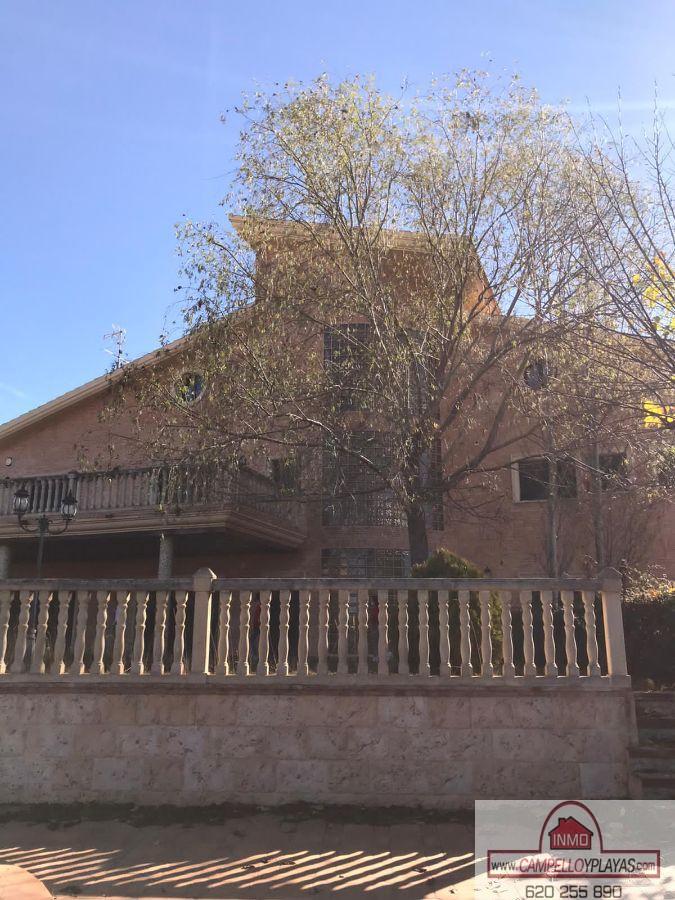 For sale of chalet in Biar