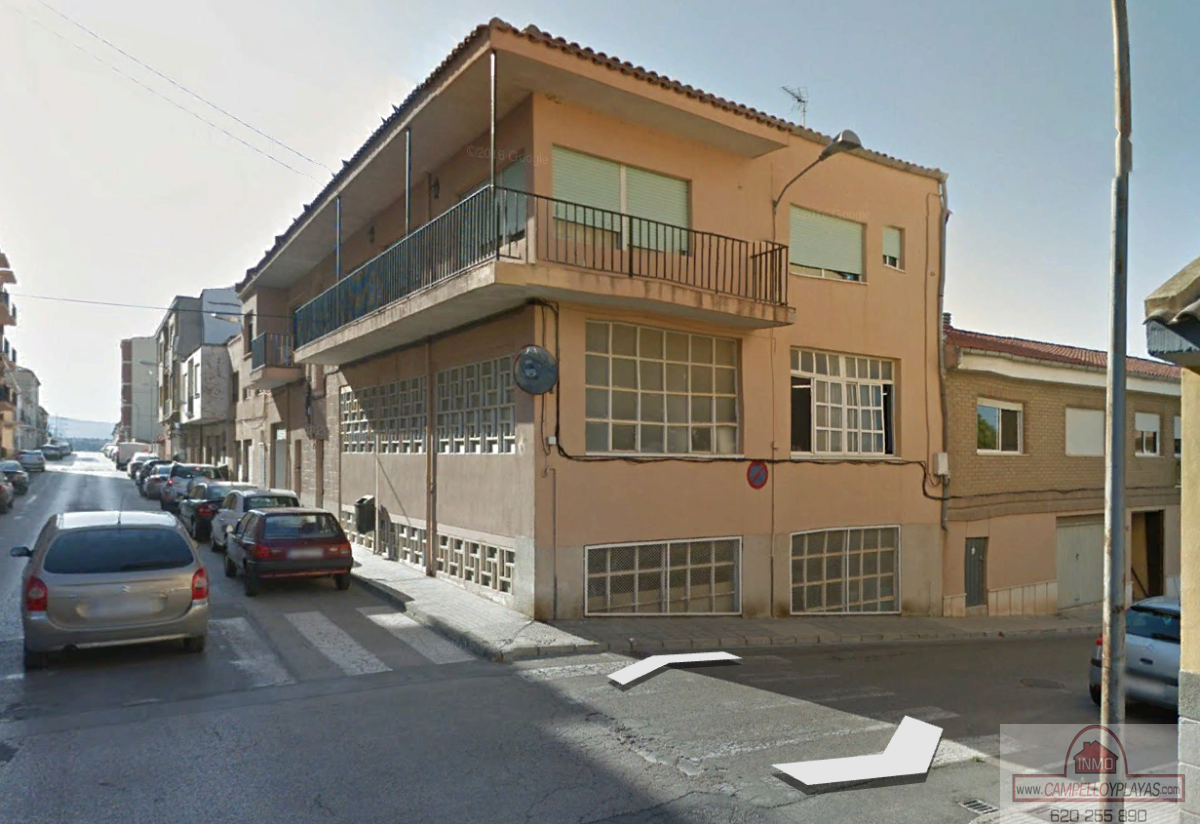 For sale of building in Onil