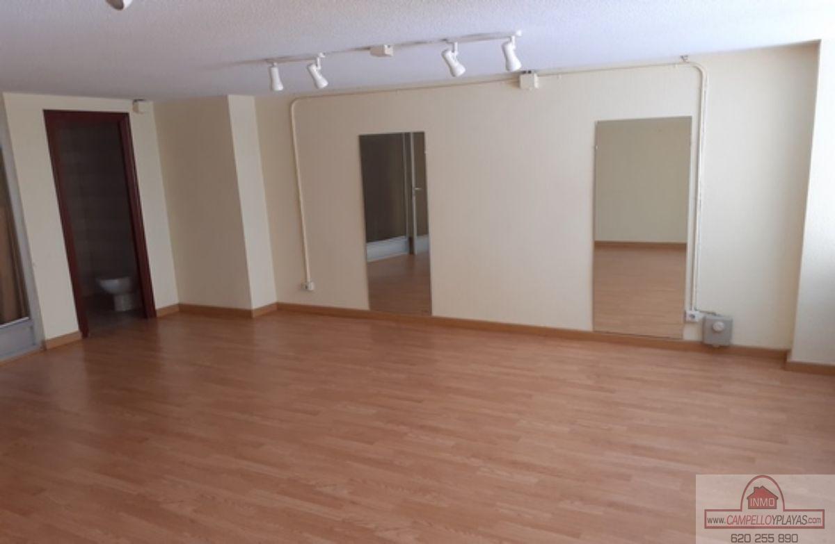 For sale of office in Elda