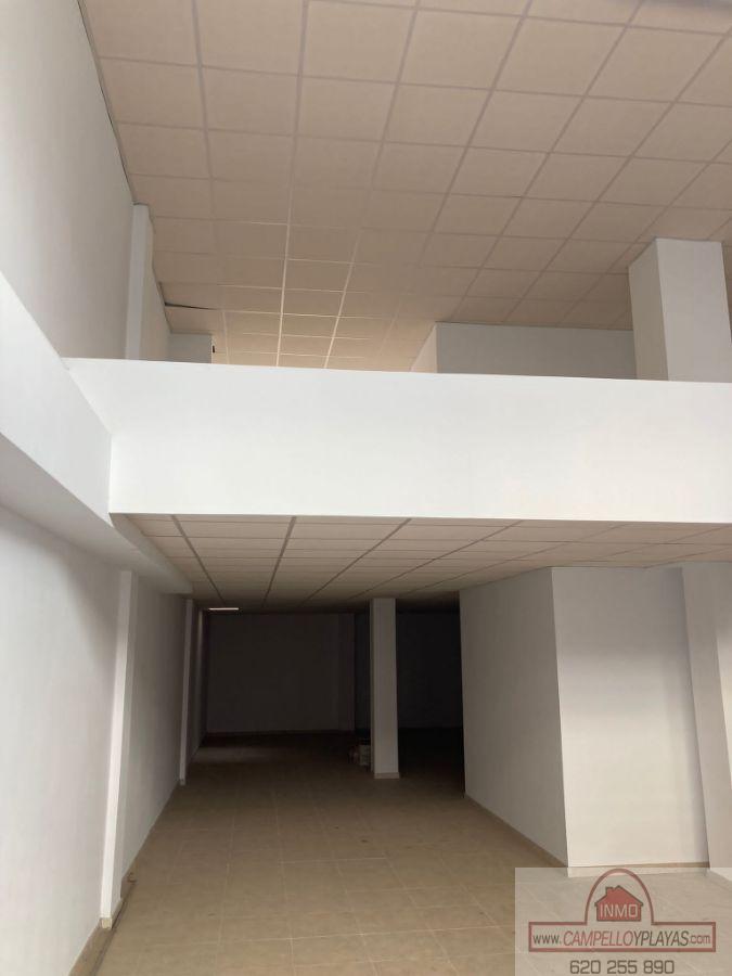 For rent of commercial in El Campello