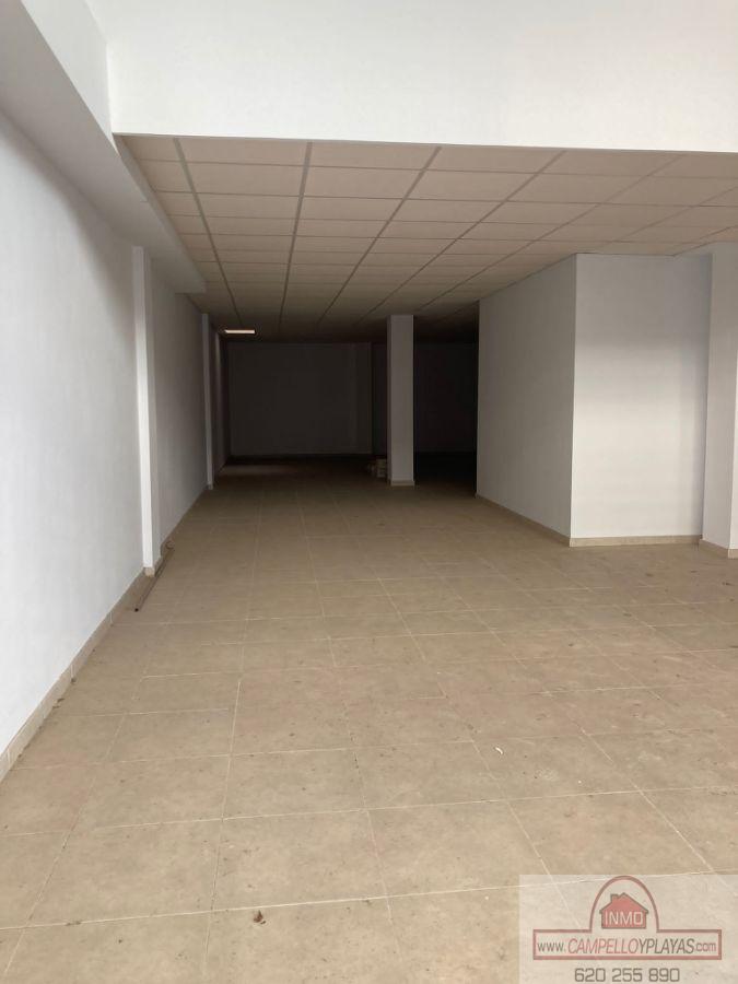 For rent of commercial in El Campello
