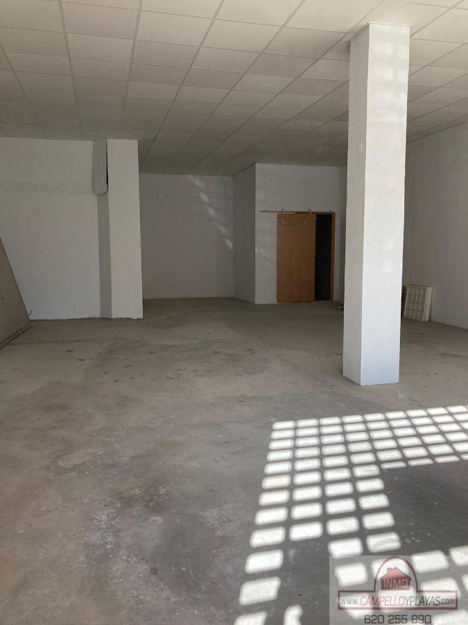 For rent of commercial in El Campello