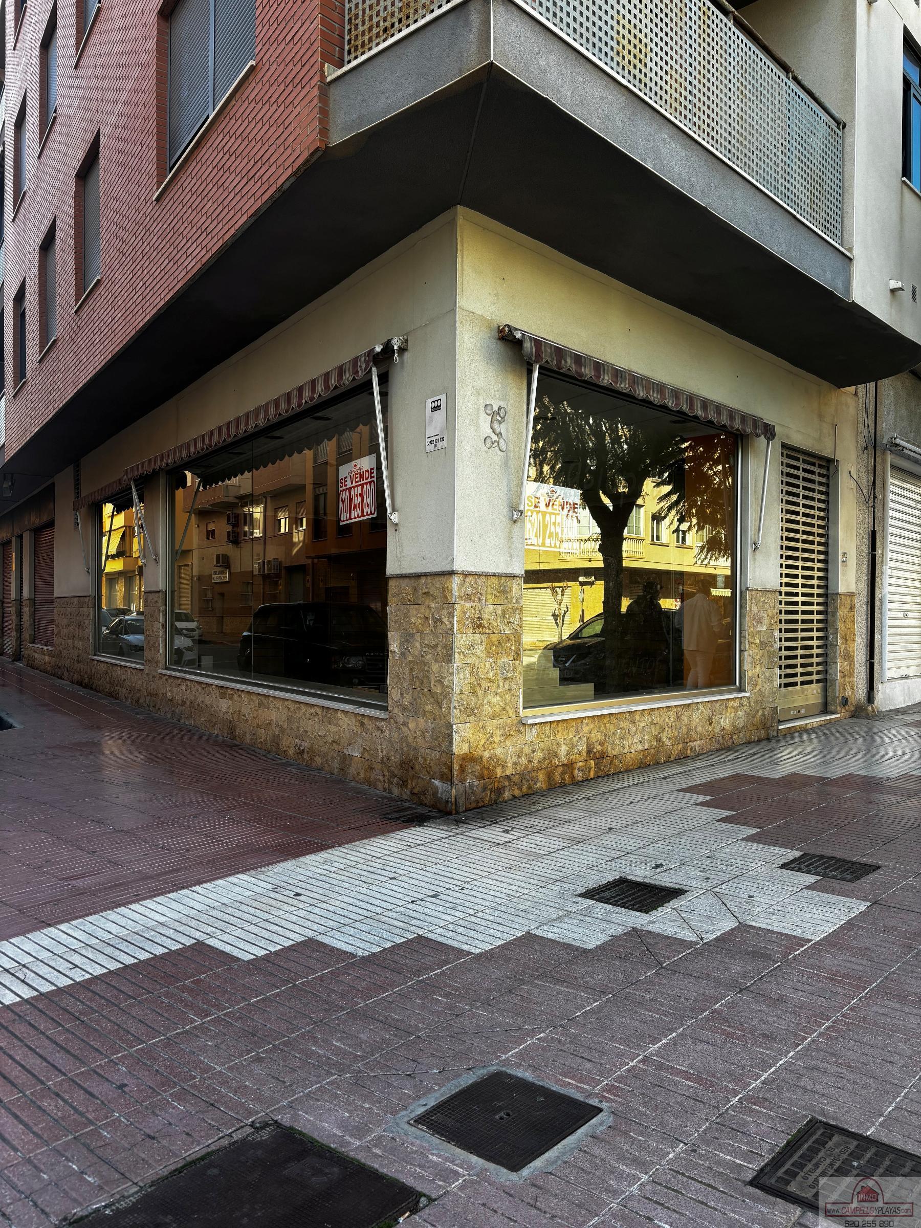 For rent of commercial in El Campello