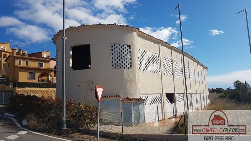 For sale of commercial in Relleu