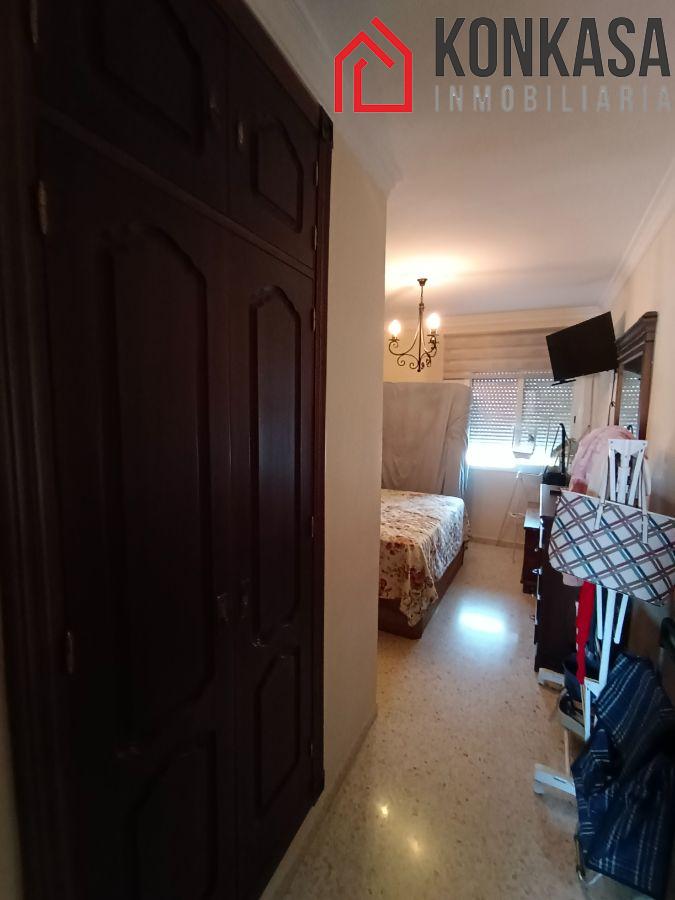 For sale of flat in Arcos de la Frontera