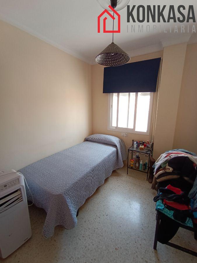 For sale of flat in Arcos de la Frontera