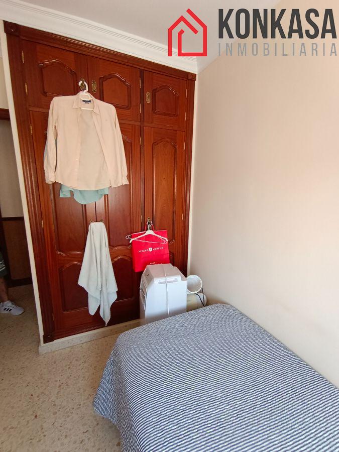 For sale of flat in Arcos de la Frontera