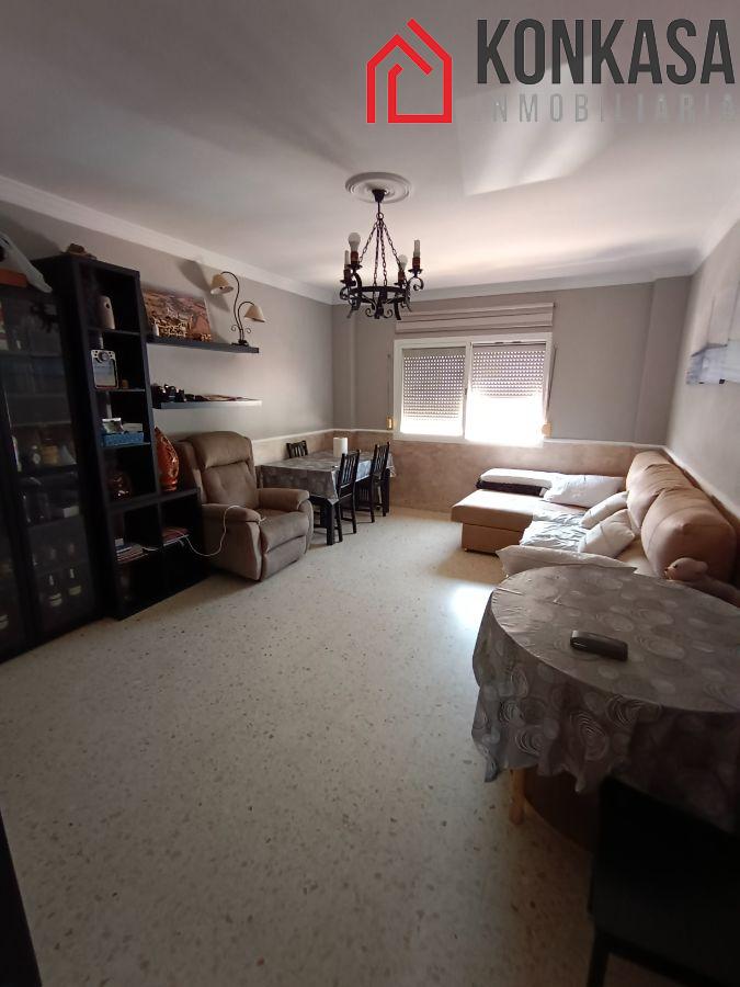 For sale of flat in Arcos de la Frontera