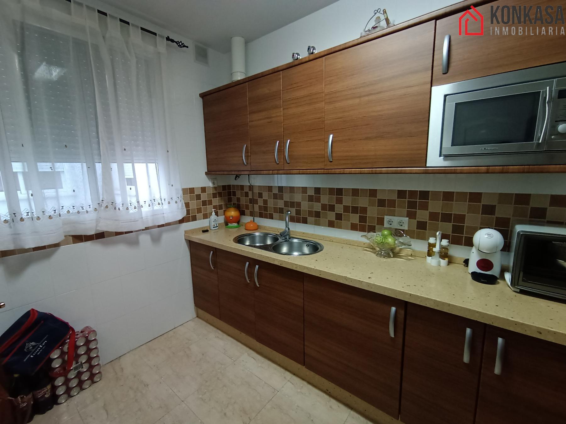 For sale of flat in Arcos de la Frontera