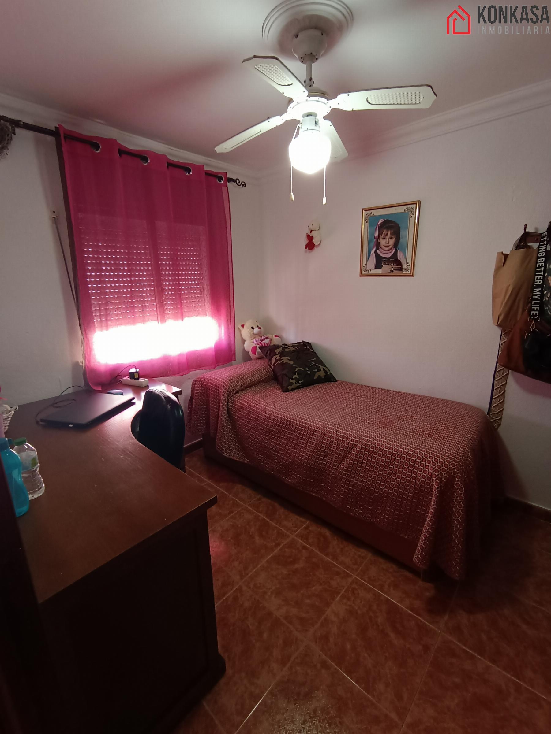 For sale of flat in Arcos de la Frontera