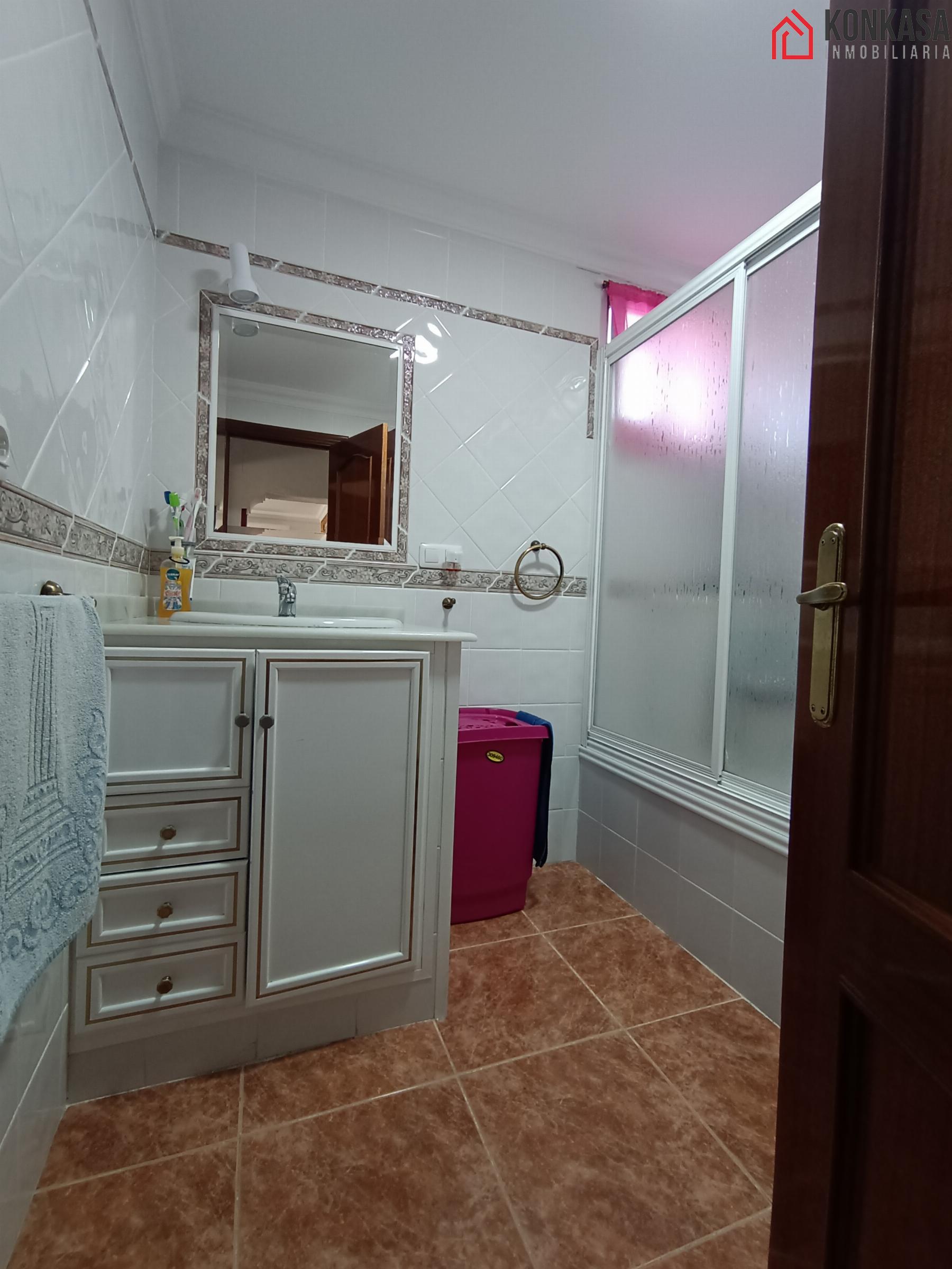 For sale of flat in Arcos de la Frontera