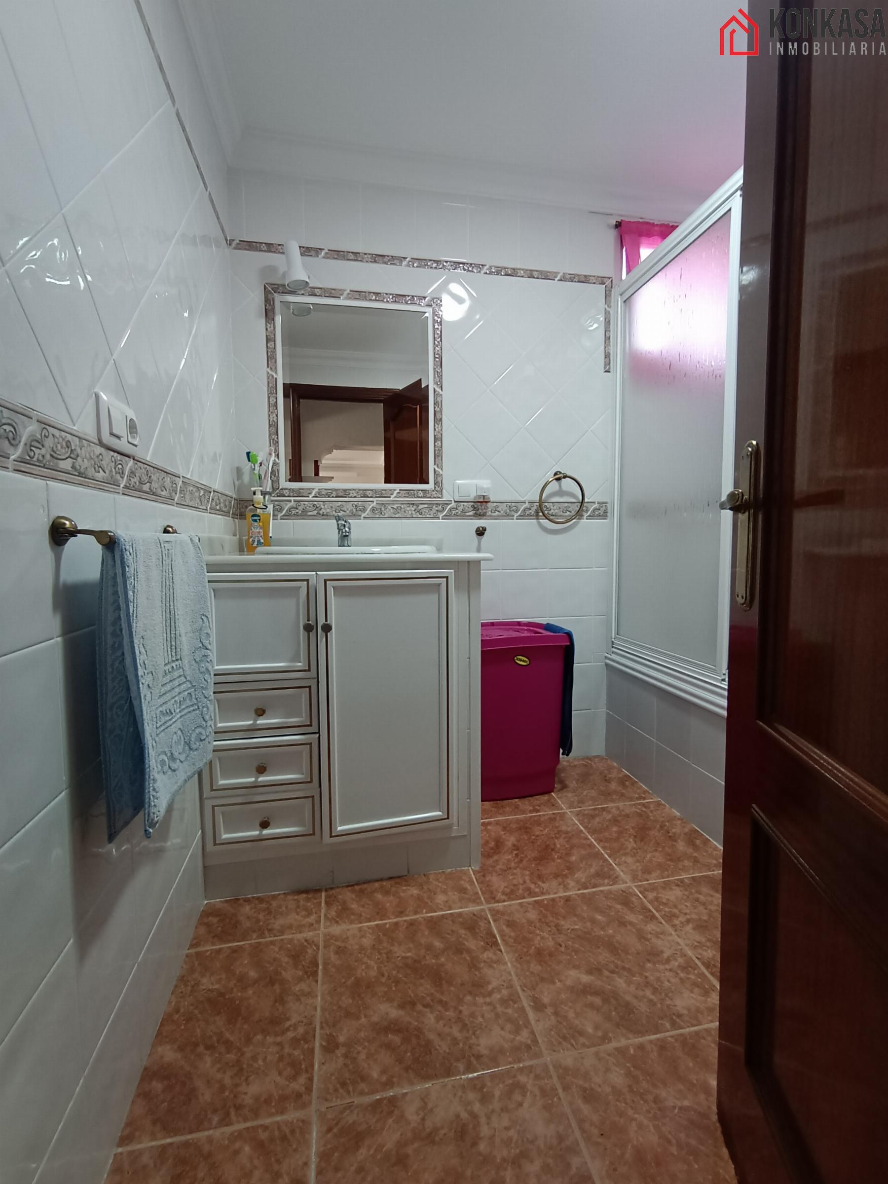 For sale of flat in Arcos de la Frontera