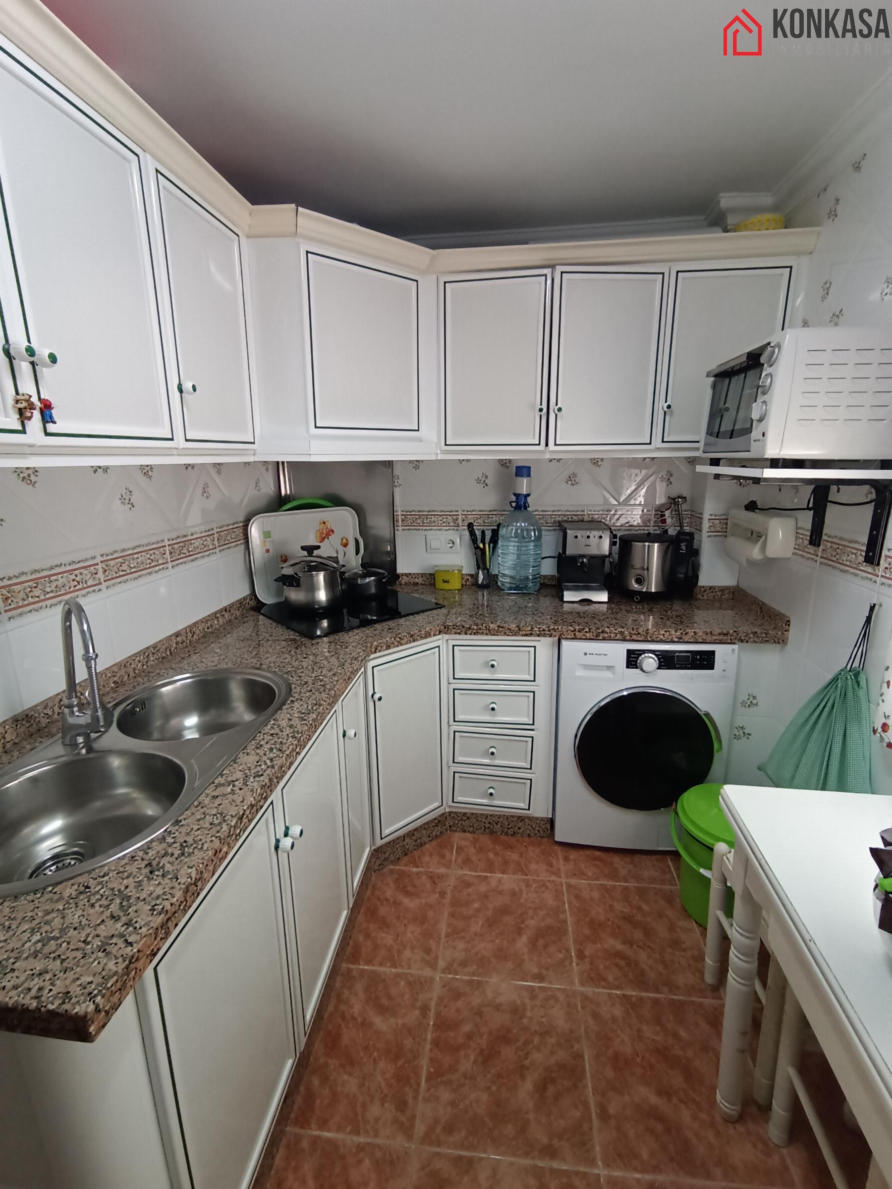 For sale of flat in Arcos de la Frontera