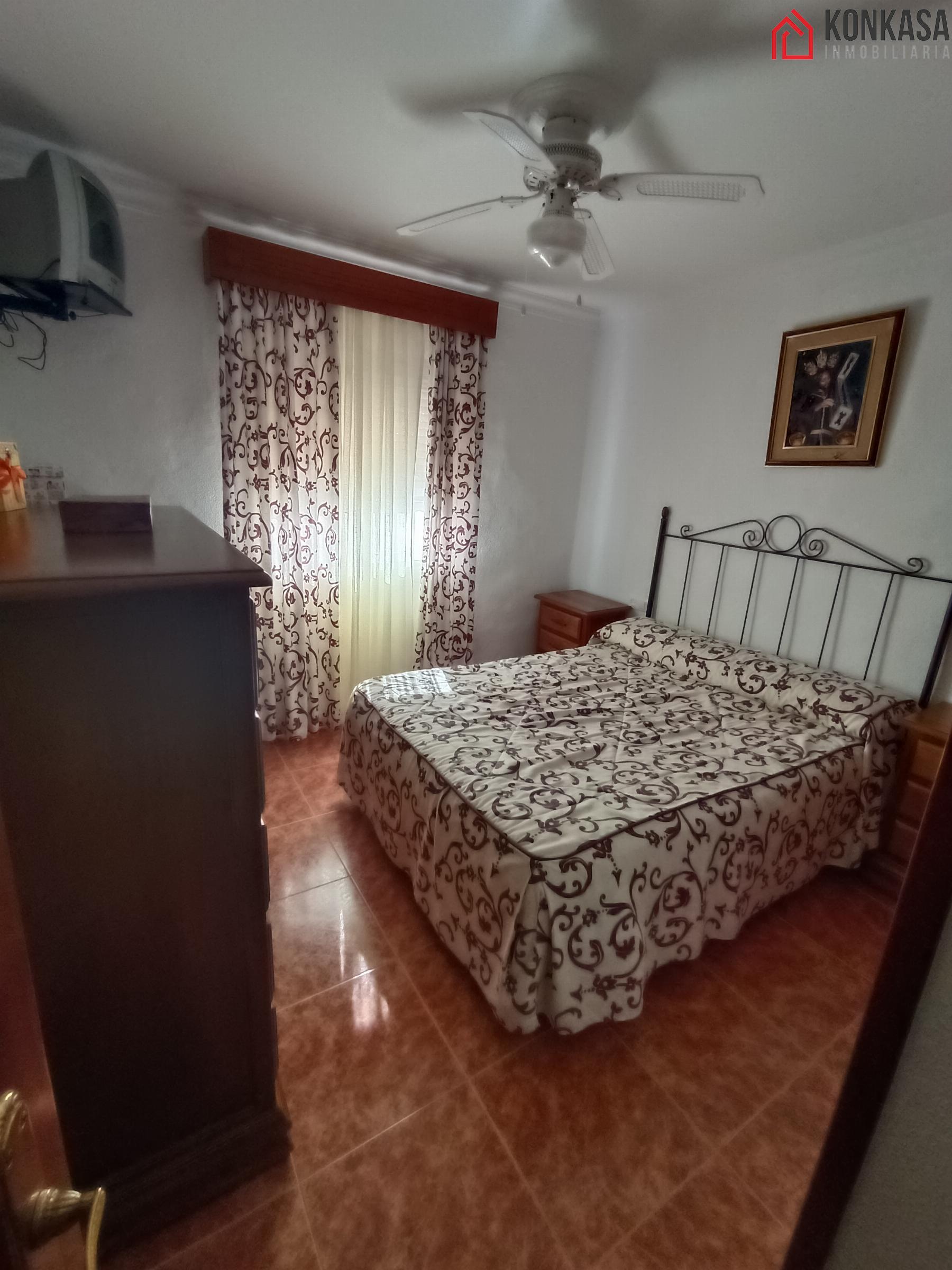For sale of flat in Arcos de la Frontera