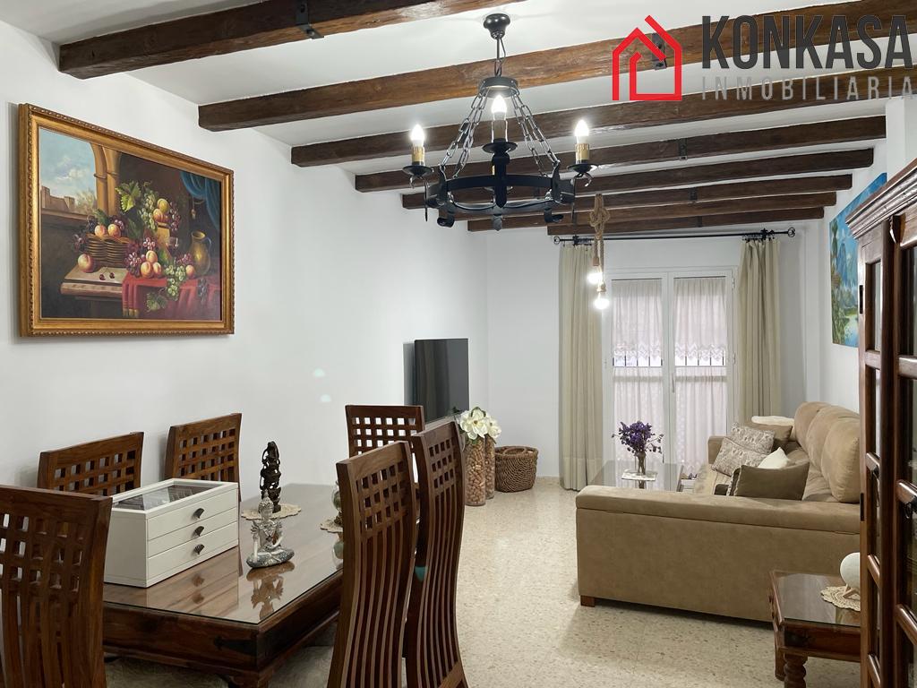 For sale of flat in Arcos de la Frontera