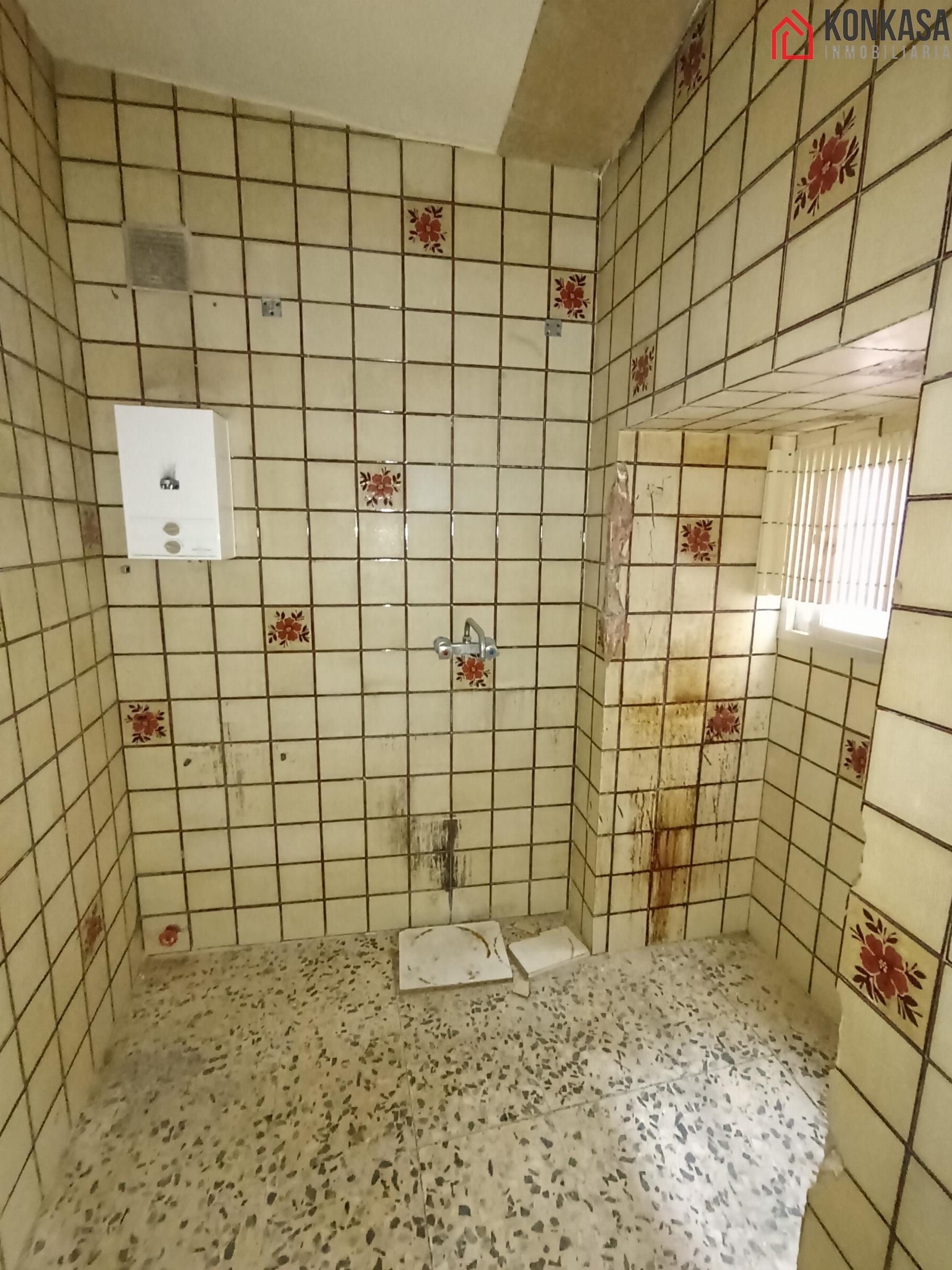 For sale of flat in Arcos de la Frontera