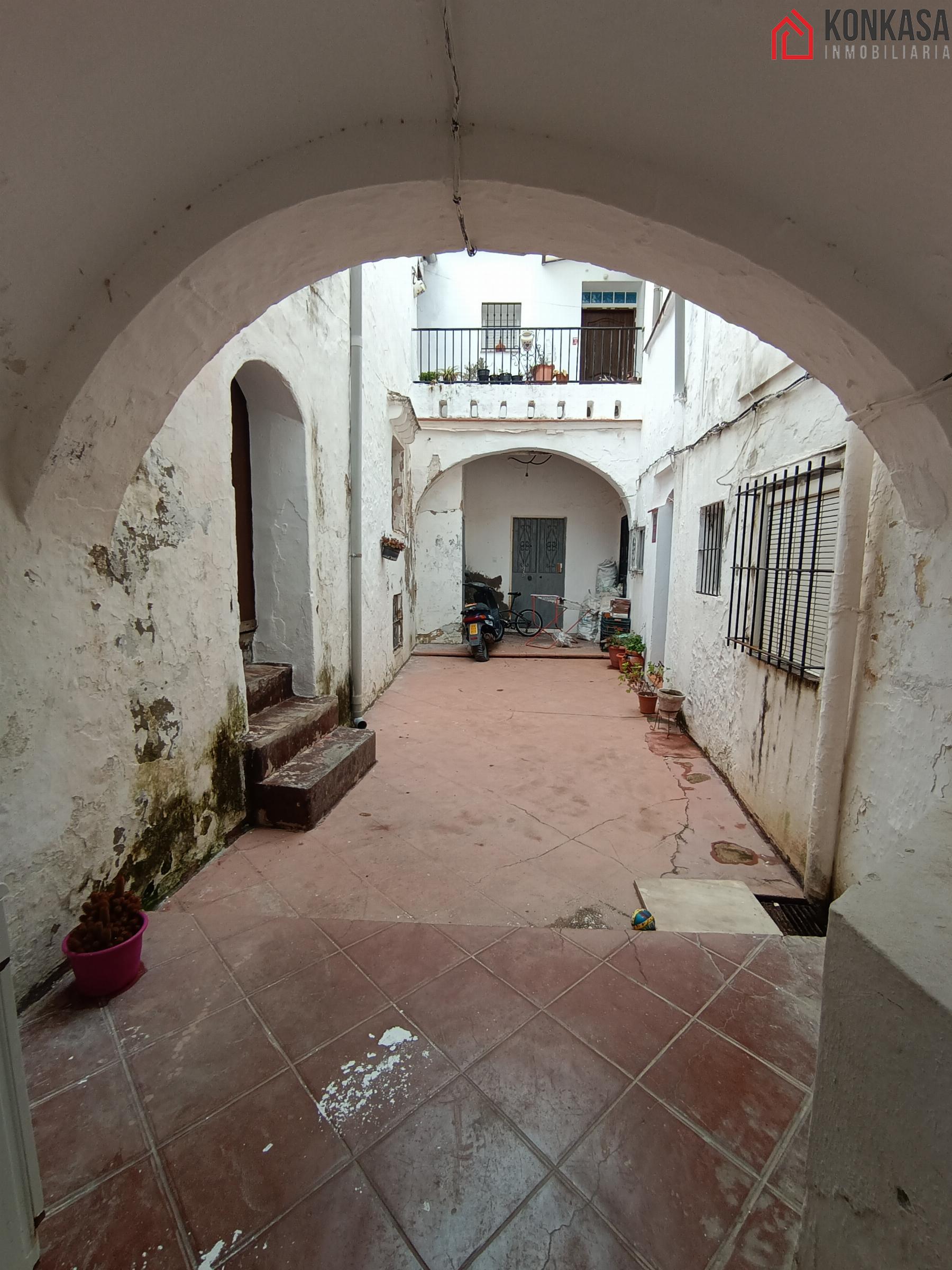 For sale of flat in Arcos de la Frontera