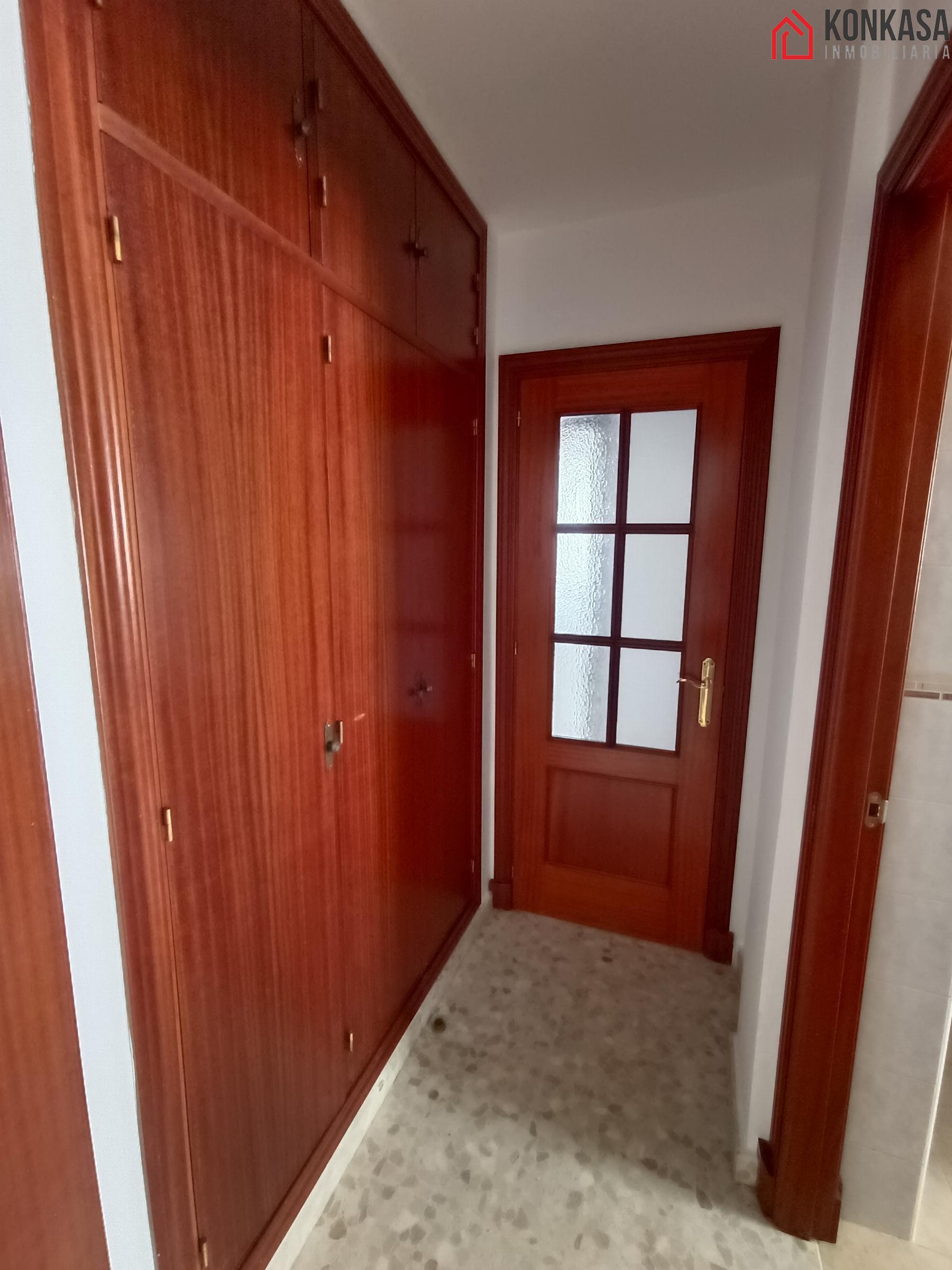 For sale of flat in Arcos de la Frontera