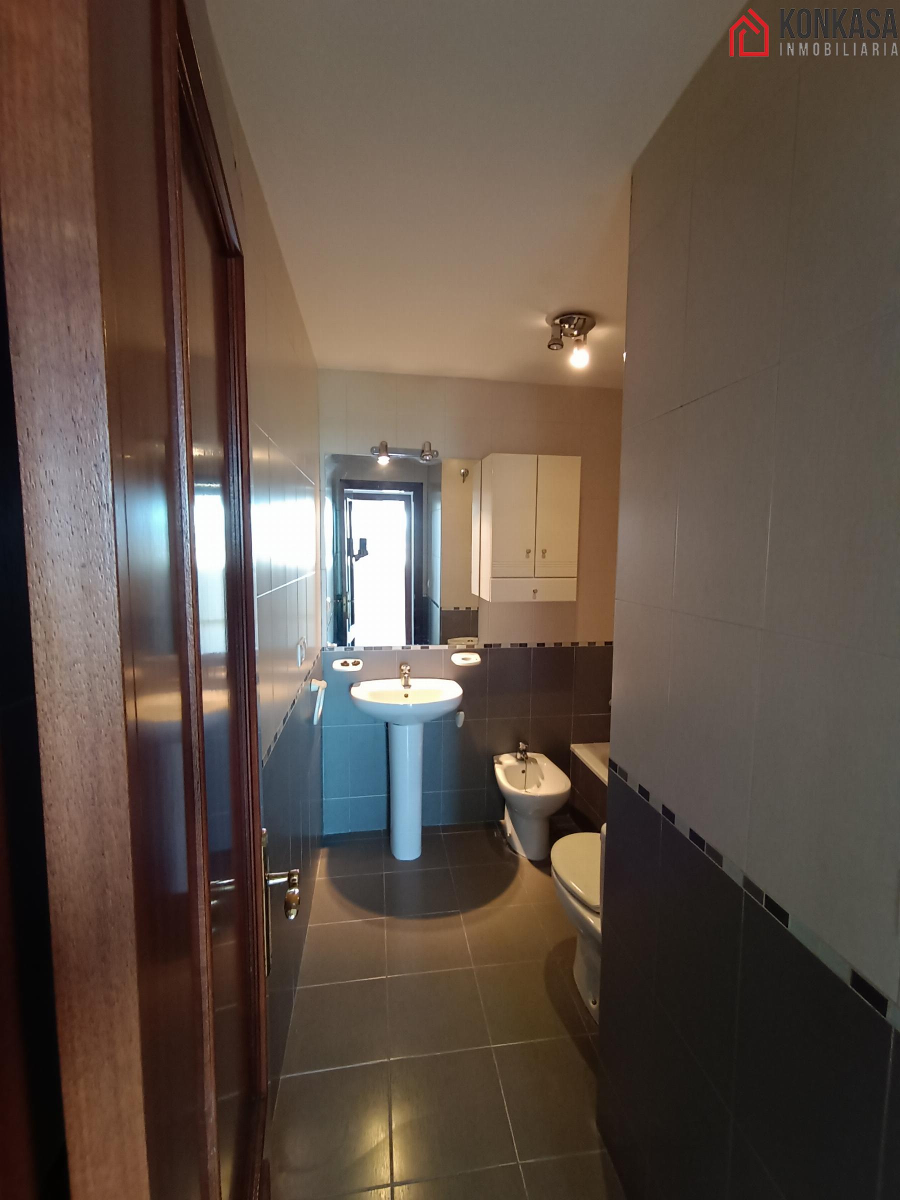 For sale of flat in Arcos de la Frontera