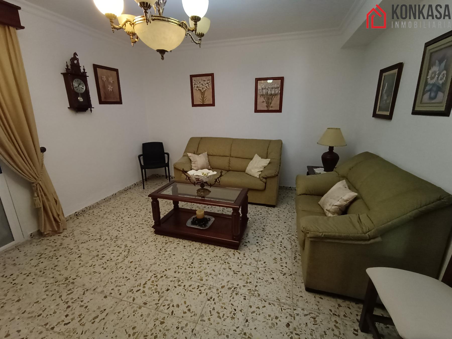 For sale of flat in Arcos de la Frontera