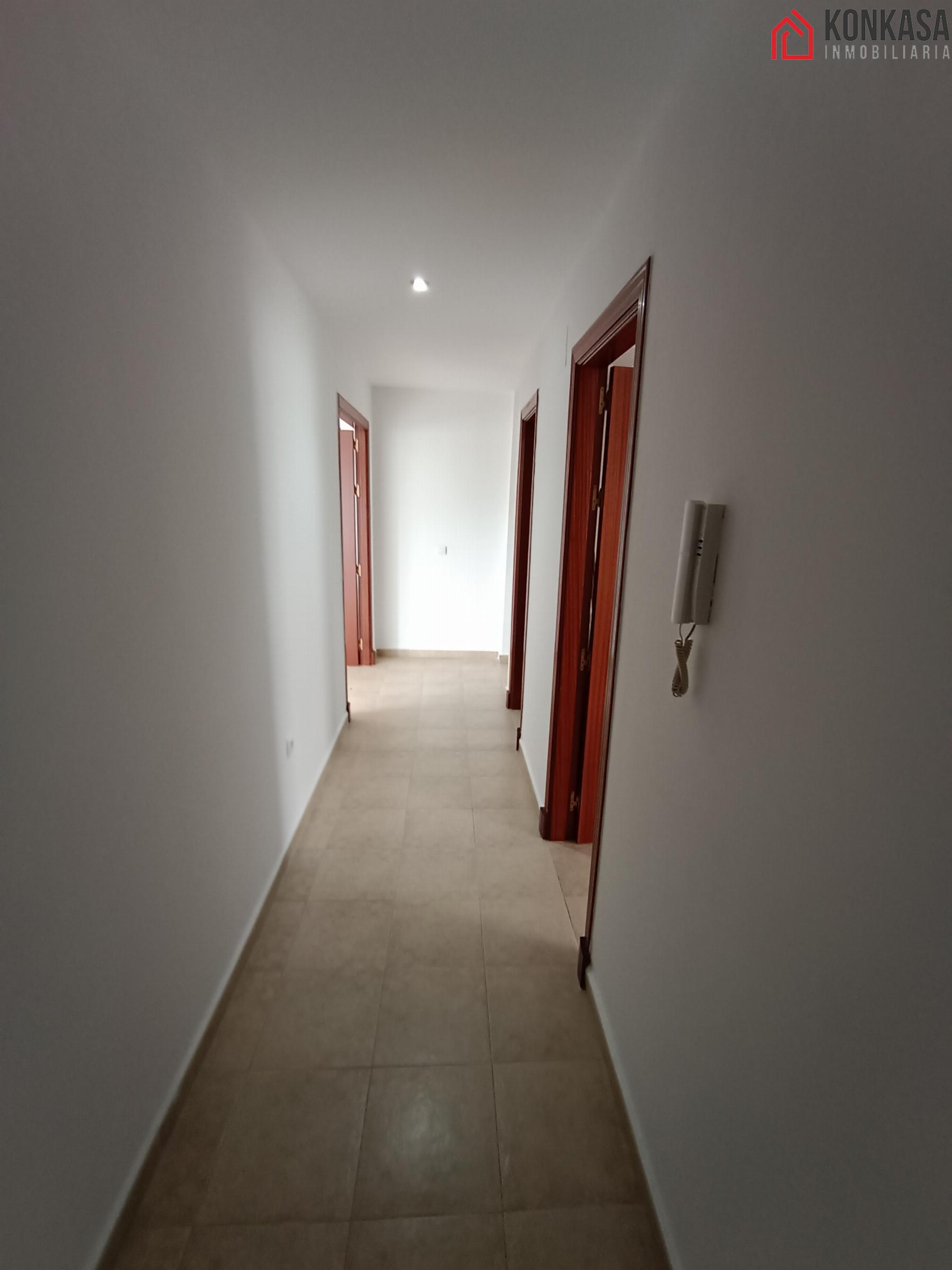 For sale of flat in Arcos de la Frontera