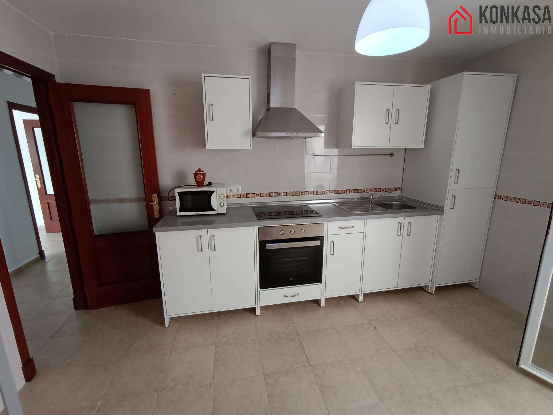 For sale of flat in Arcos de la Frontera