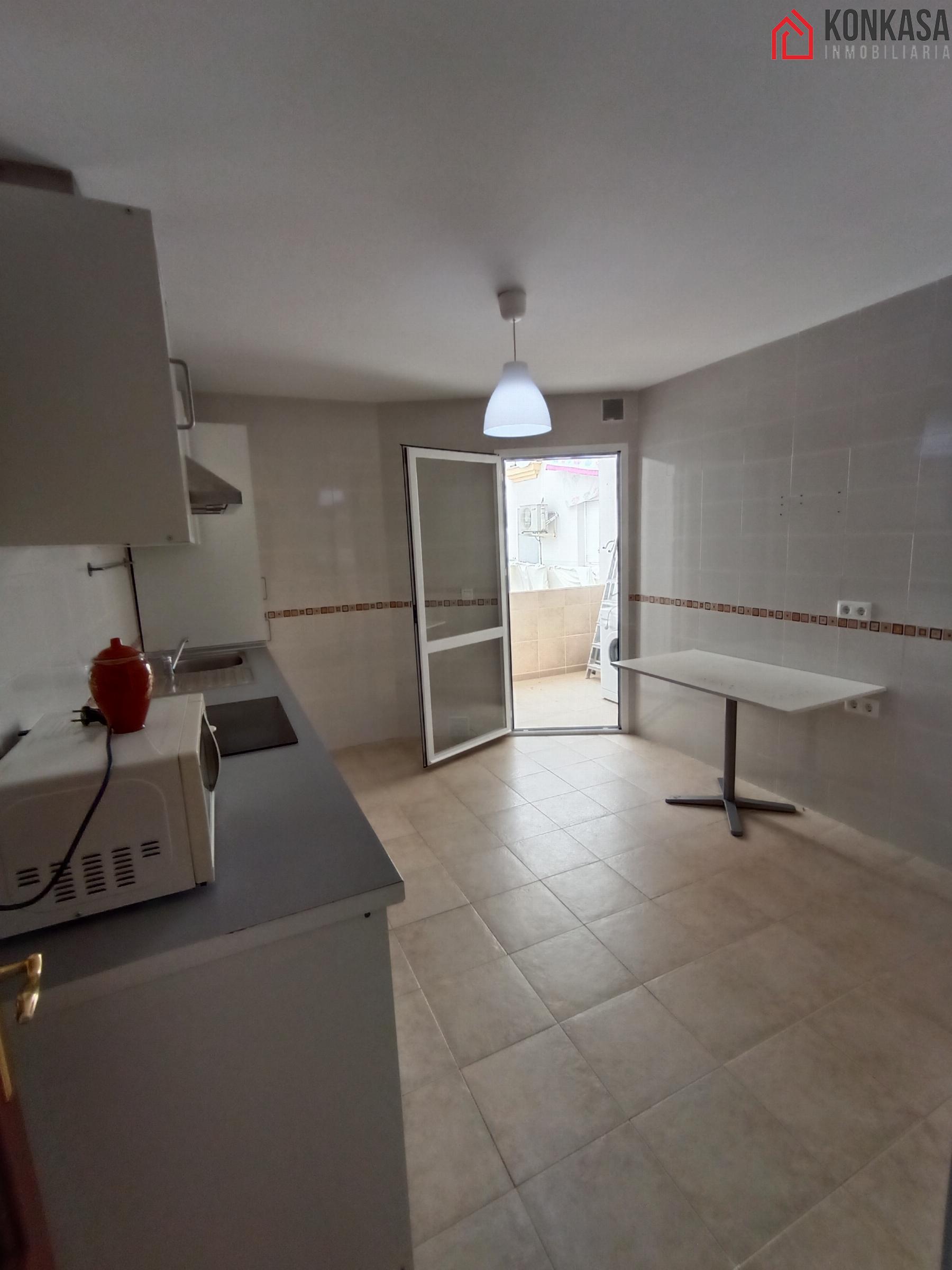 For sale of flat in Arcos de la Frontera