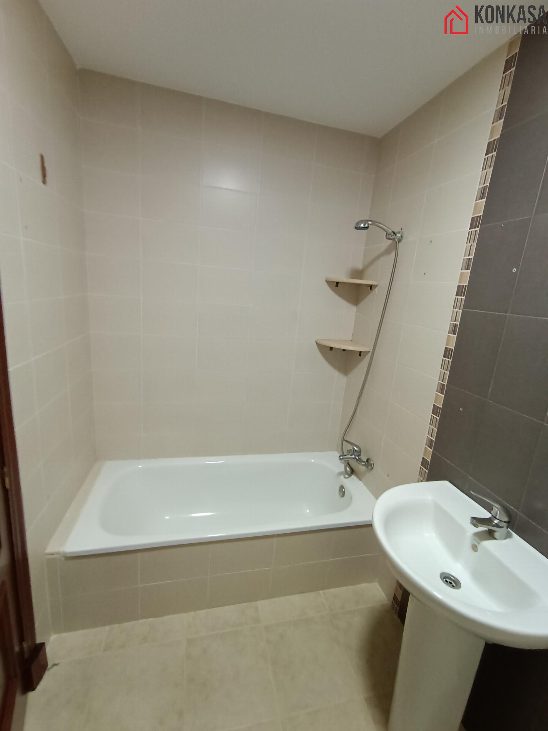 For sale of flat in Arcos de la Frontera