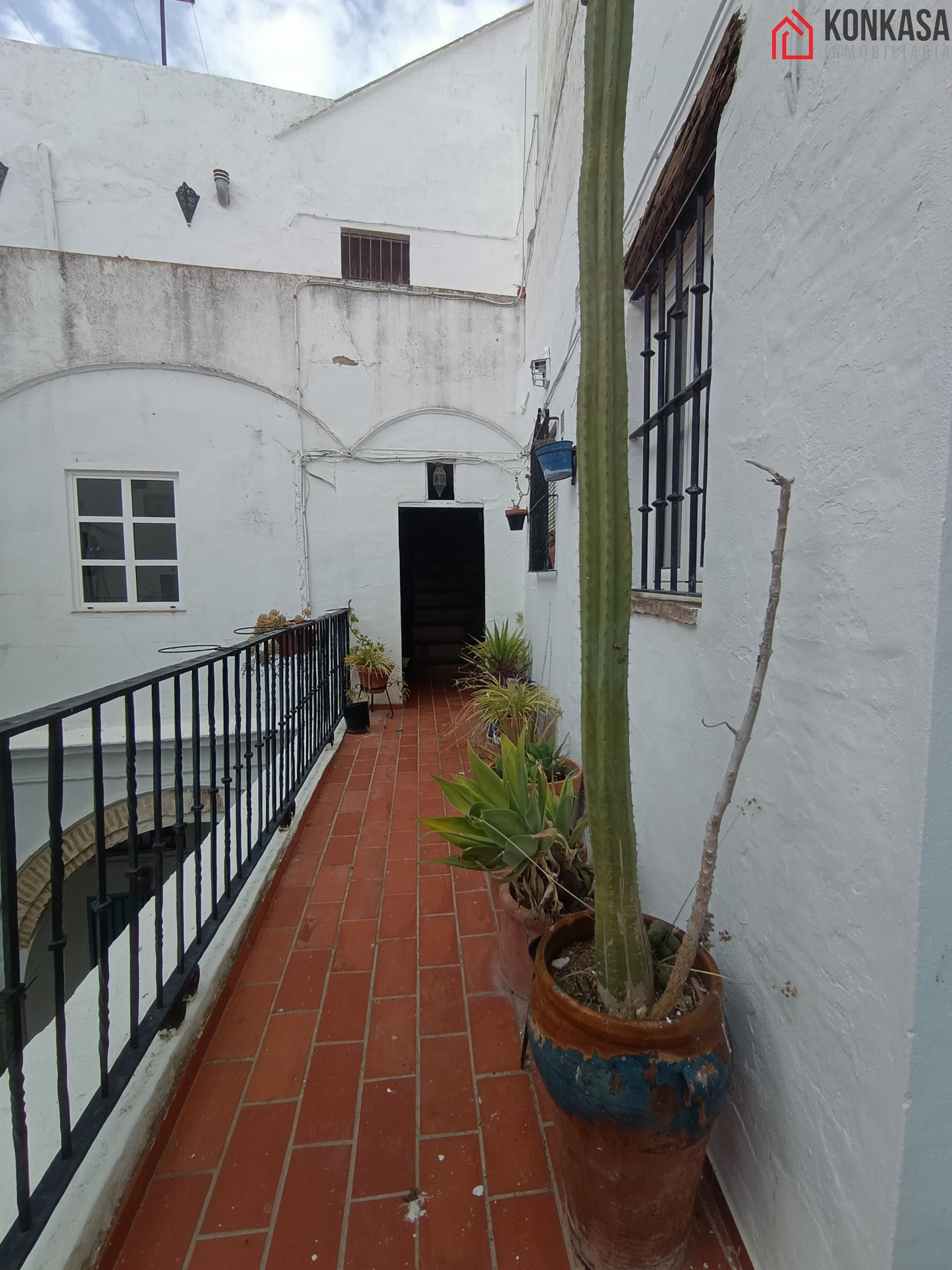 For sale of flat in Arcos de la Frontera