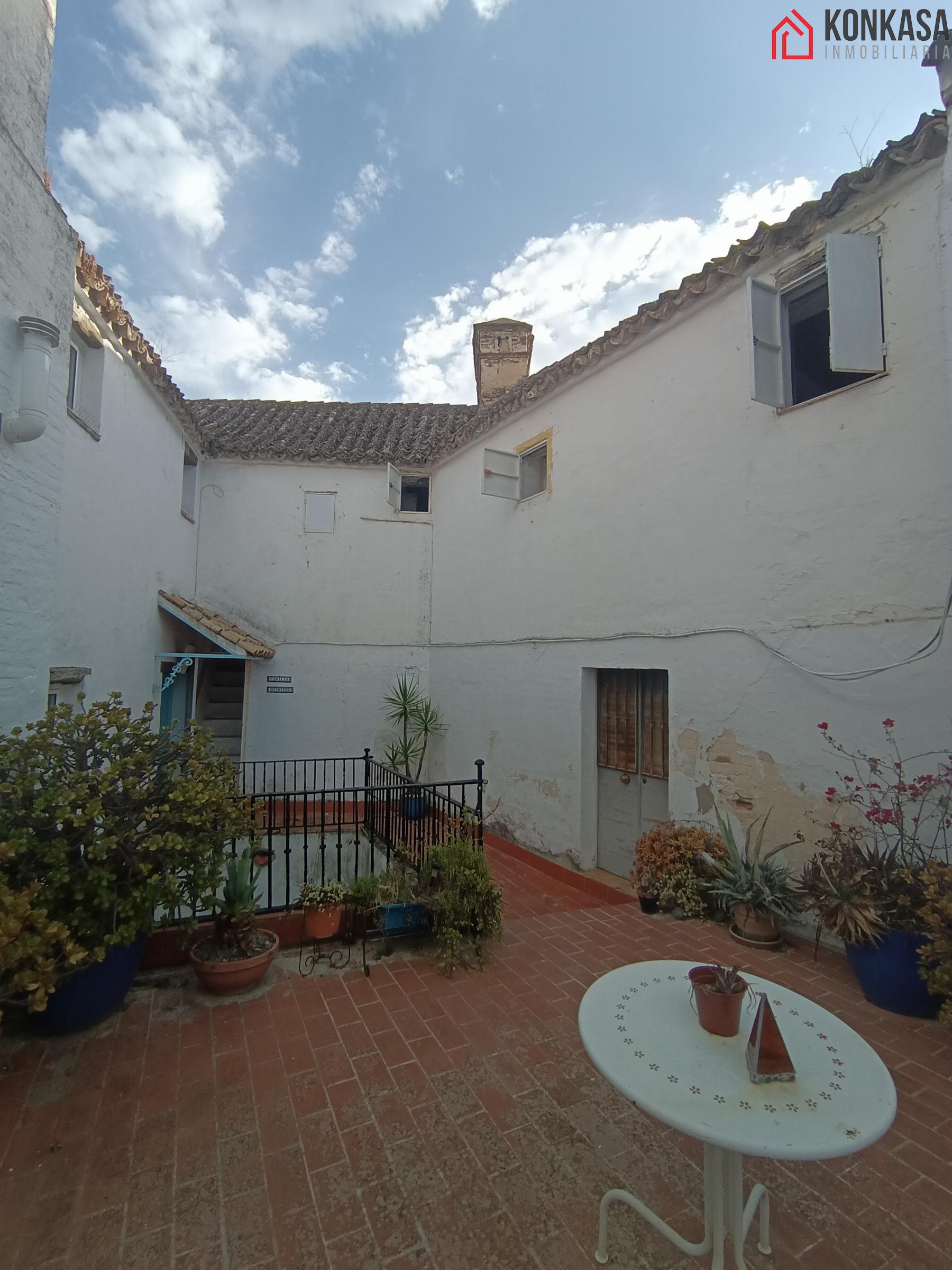 For sale of flat in Arcos de la Frontera