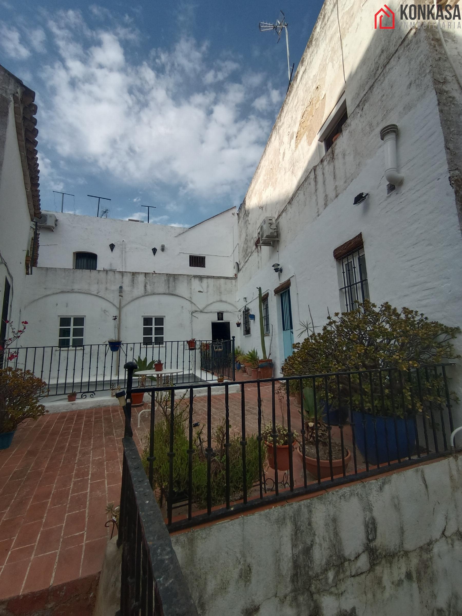 For sale of flat in Arcos de la Frontera