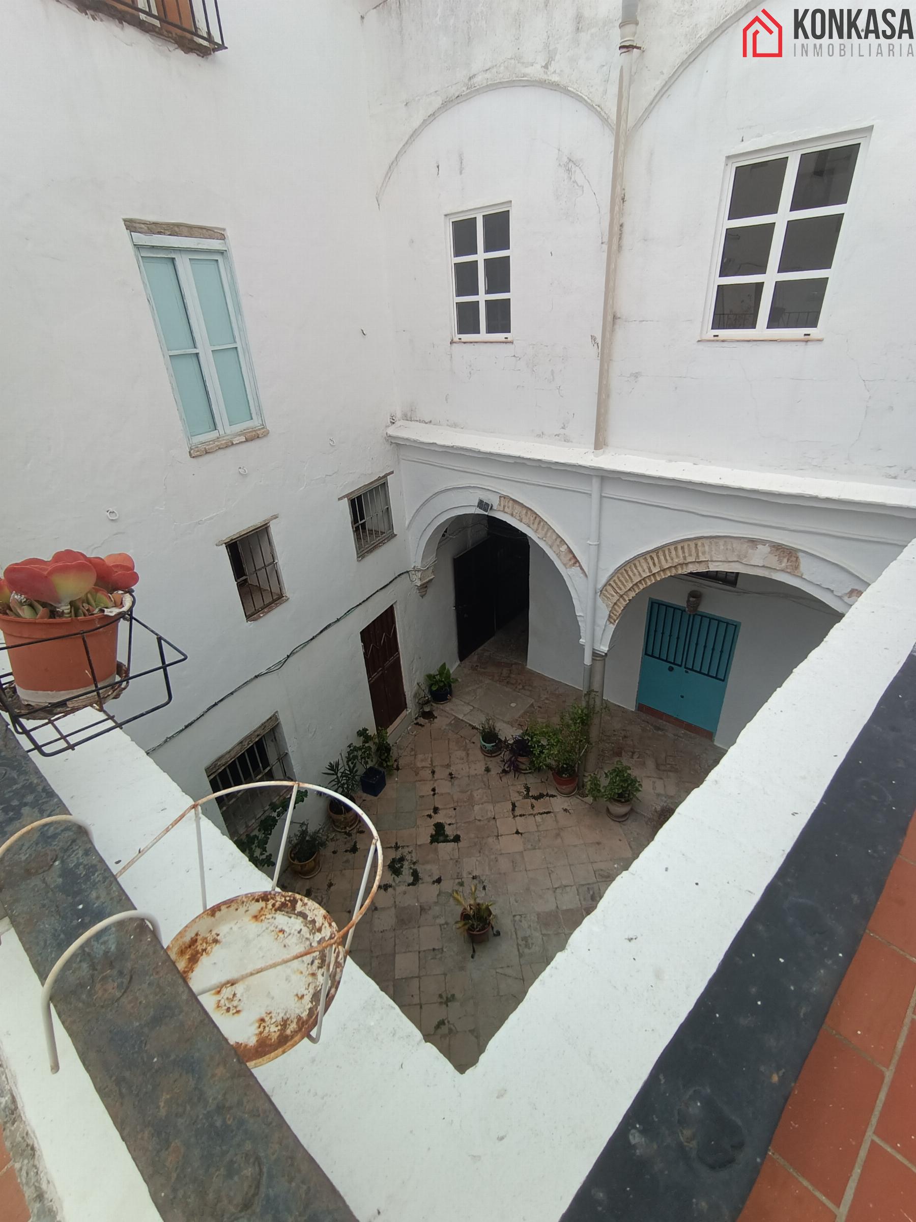 For sale of flat in Arcos de la Frontera