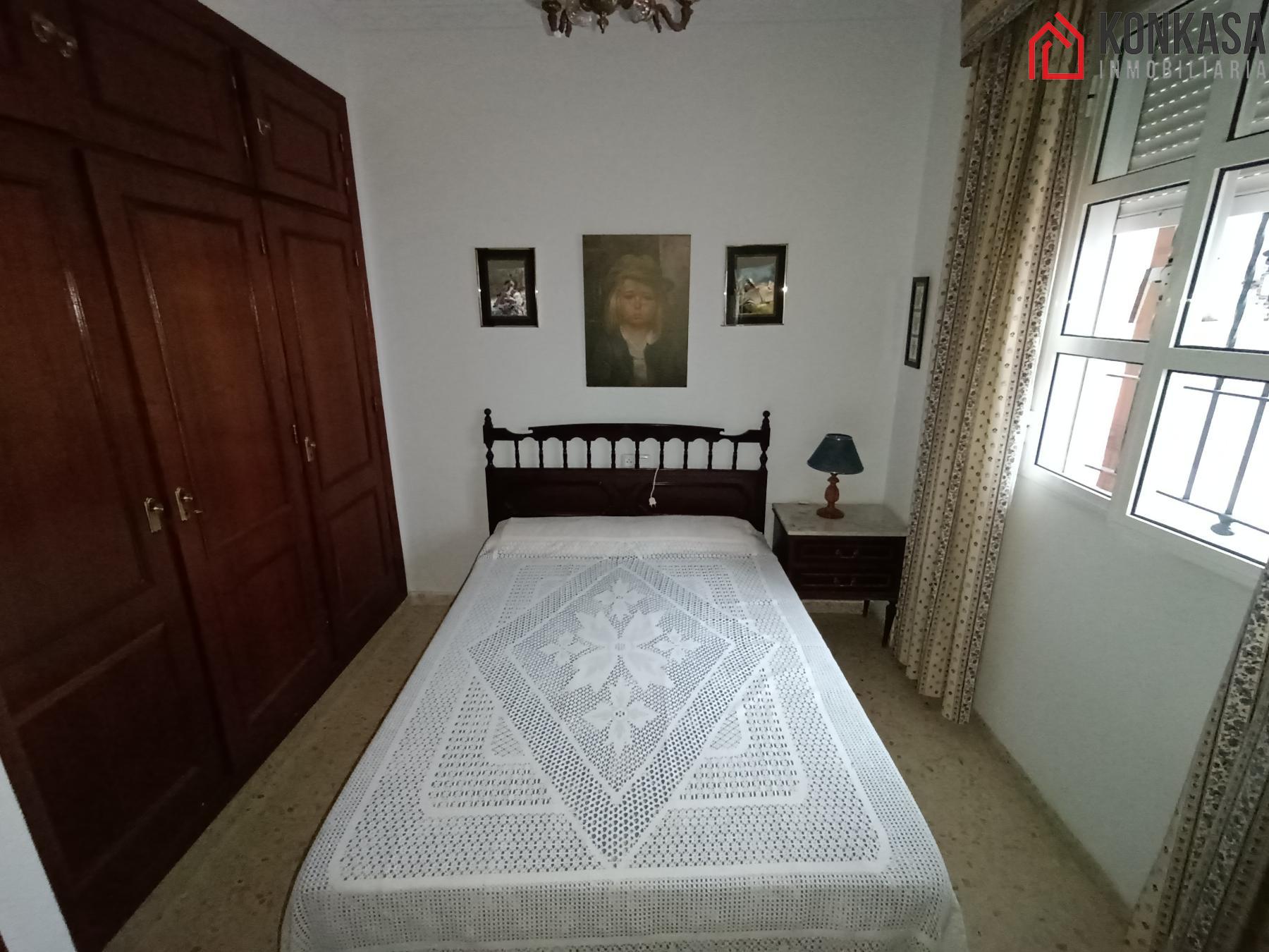For sale of flat in Arcos de la Frontera